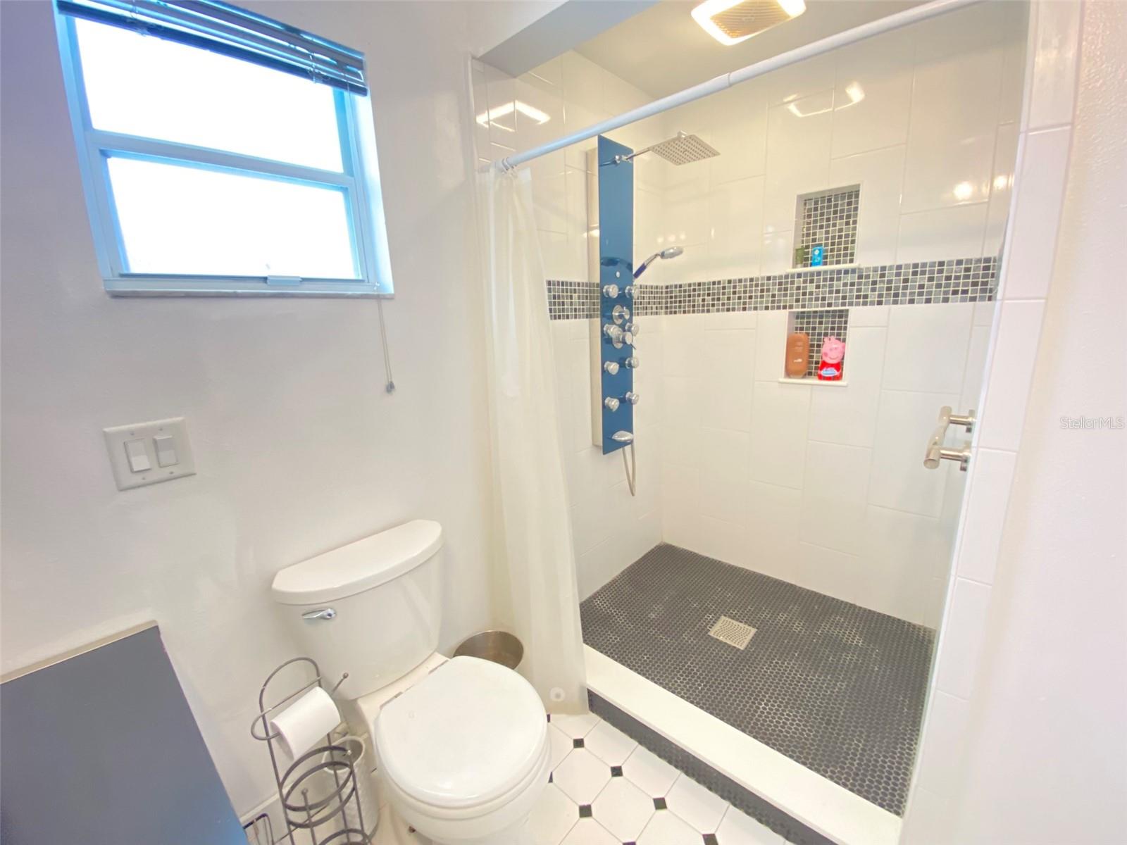 Image 40 of 48 For 4955 Southfork Ranch Drive