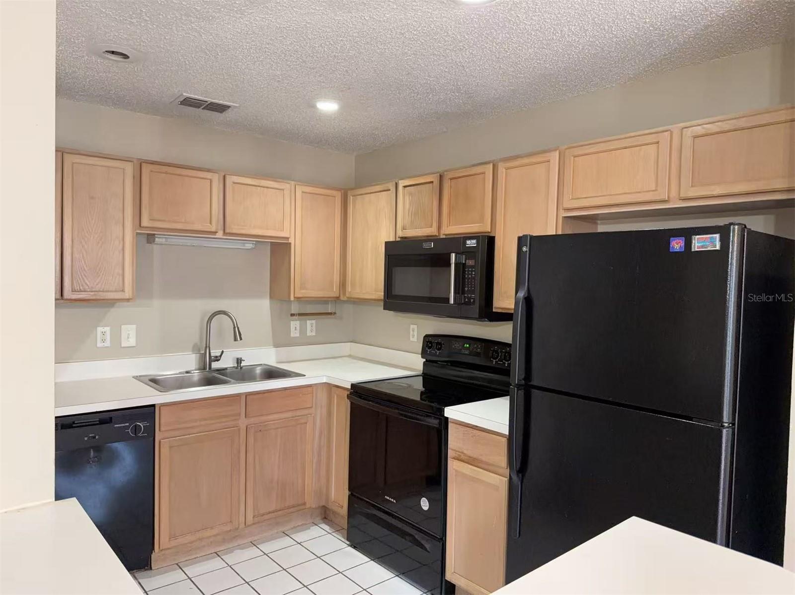 Image 4 of 9 For 1206 Fairway Drive S