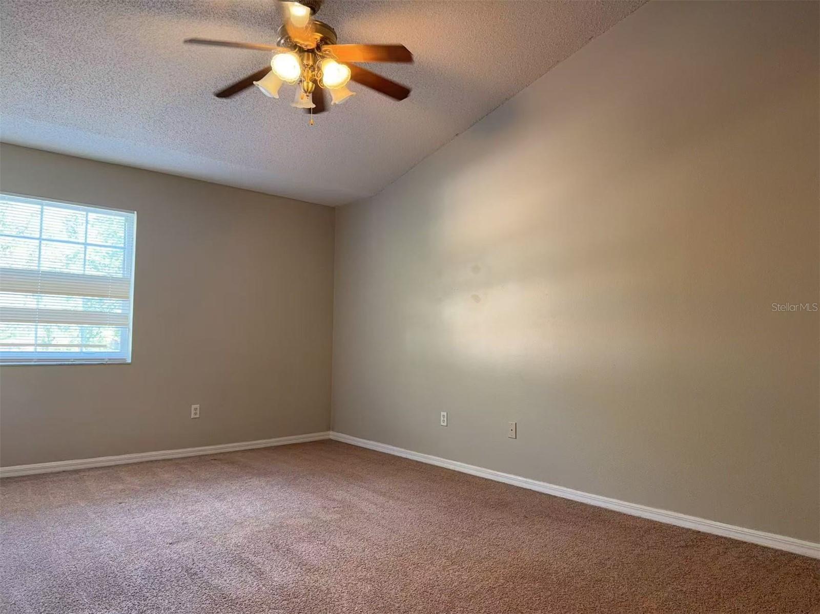 Image 6 of 9 For 1206 Fairway Drive S