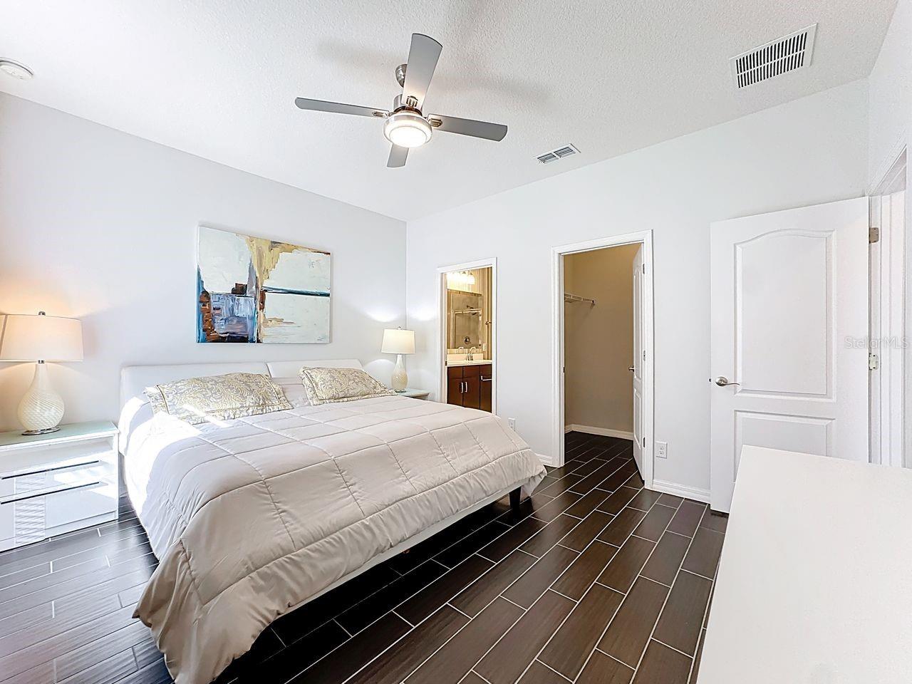 Image 17 of 35 For 11209 Grander Drive