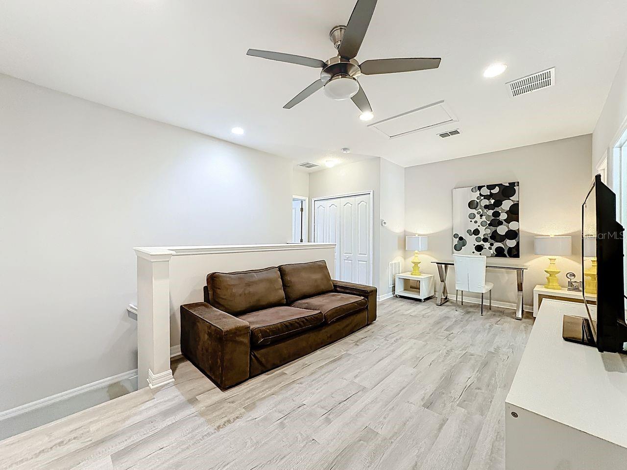 Image 22 of 35 For 11209 Grander Drive