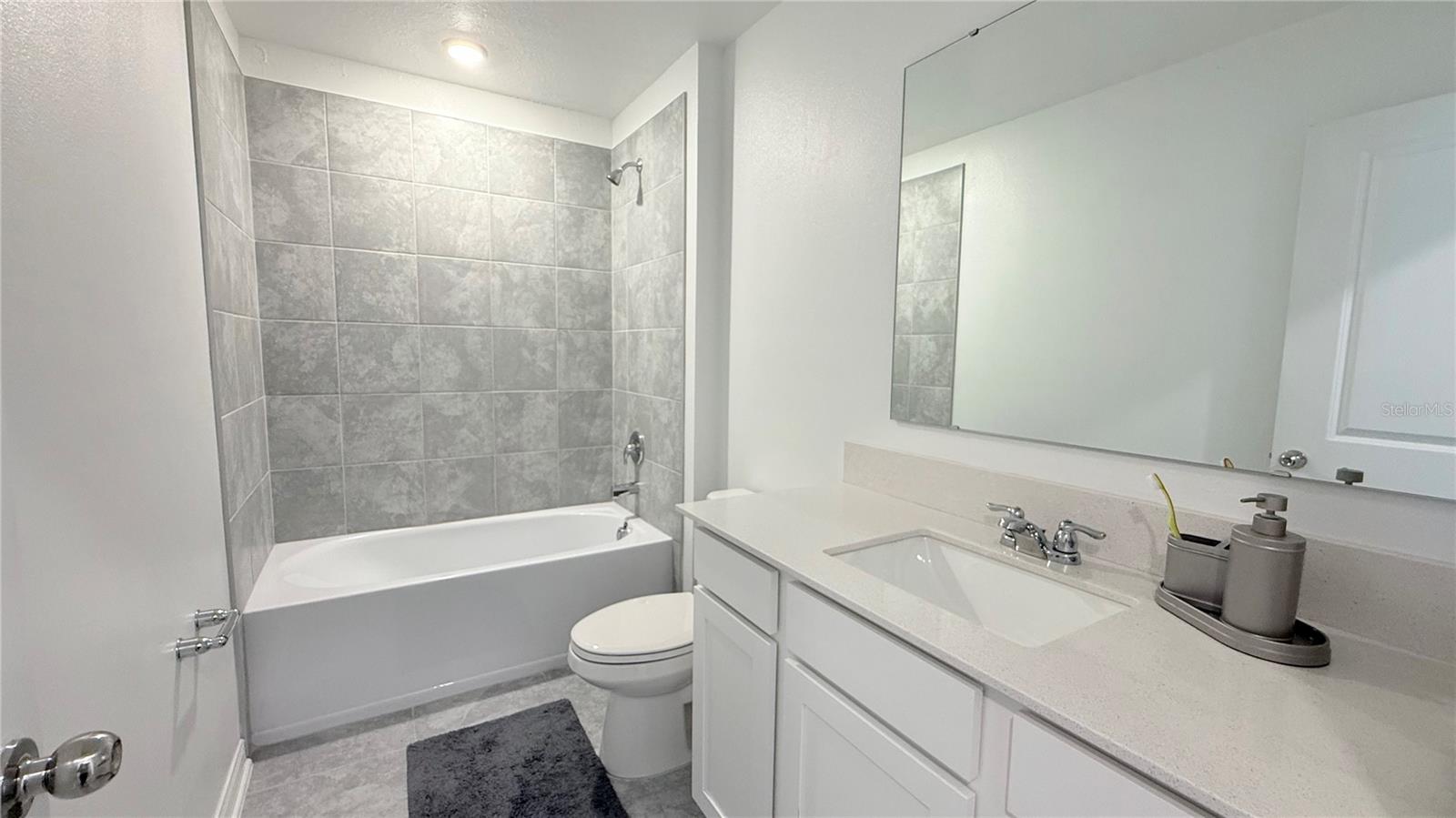 Image 14 of 20 For 1179 Tyler Loop