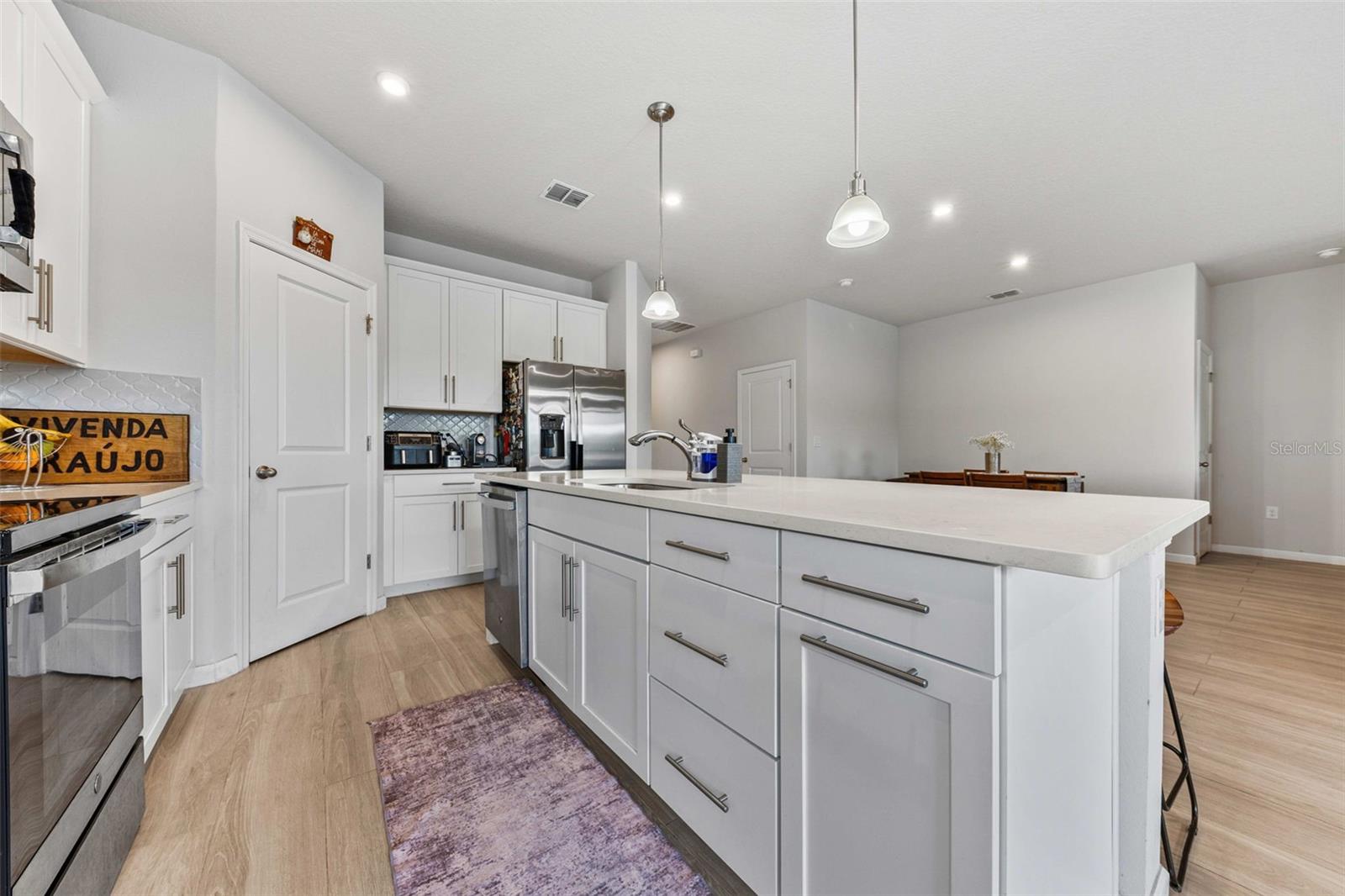 Image 10 of 33 For 194 Eagle Harbor Way