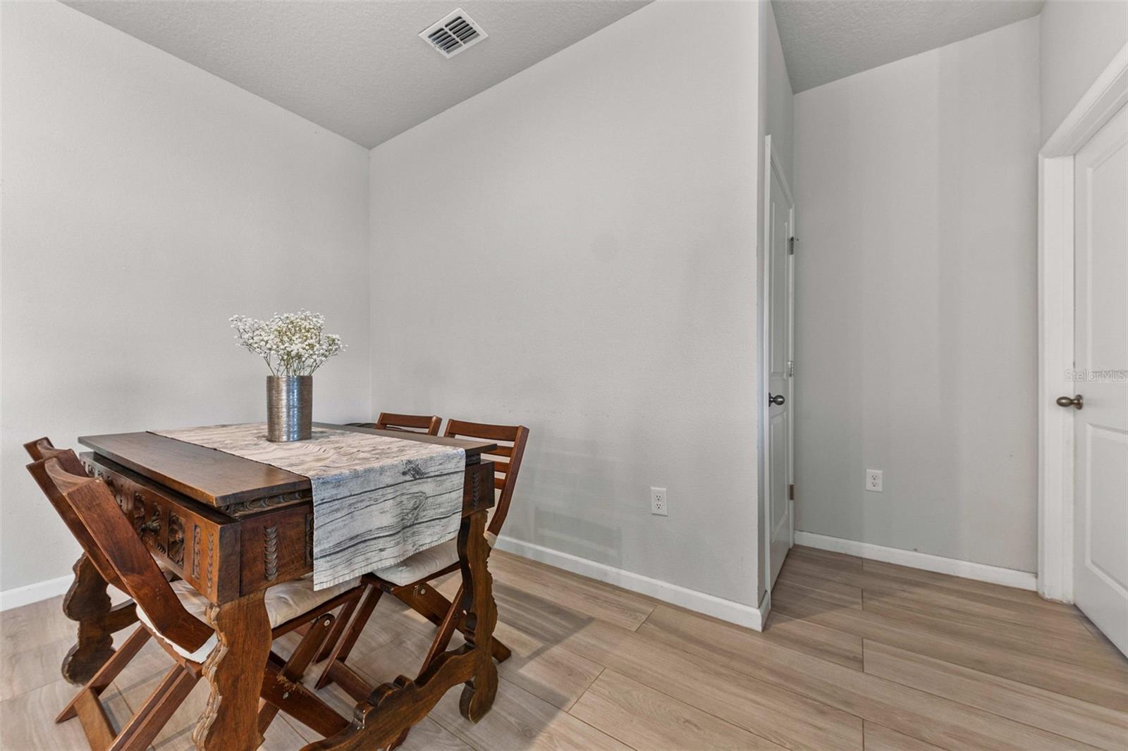 Image 13 of 33 For 194 Eagle Harbor Way