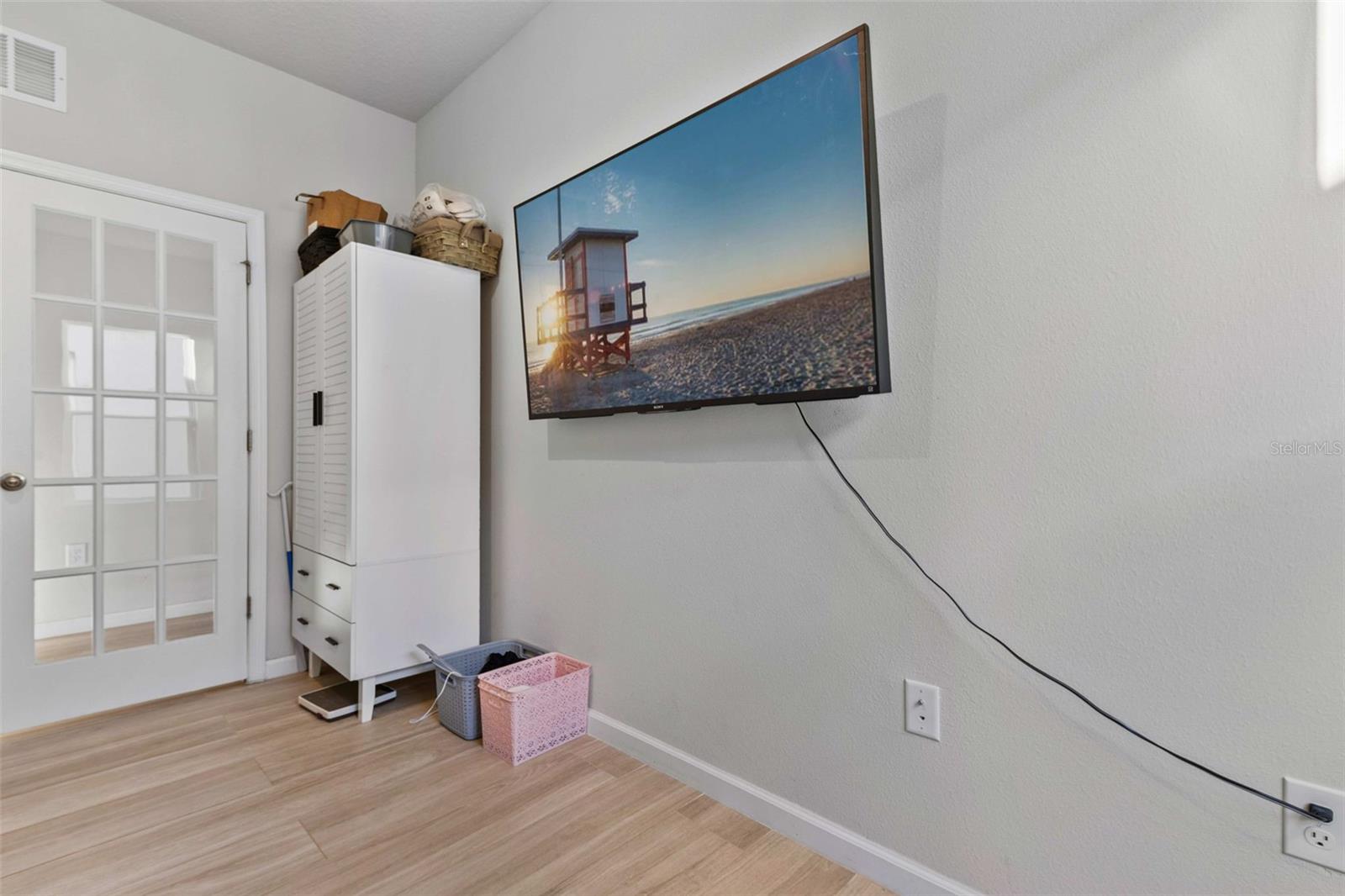 Image 21 of 33 For 194 Eagle Harbor Way