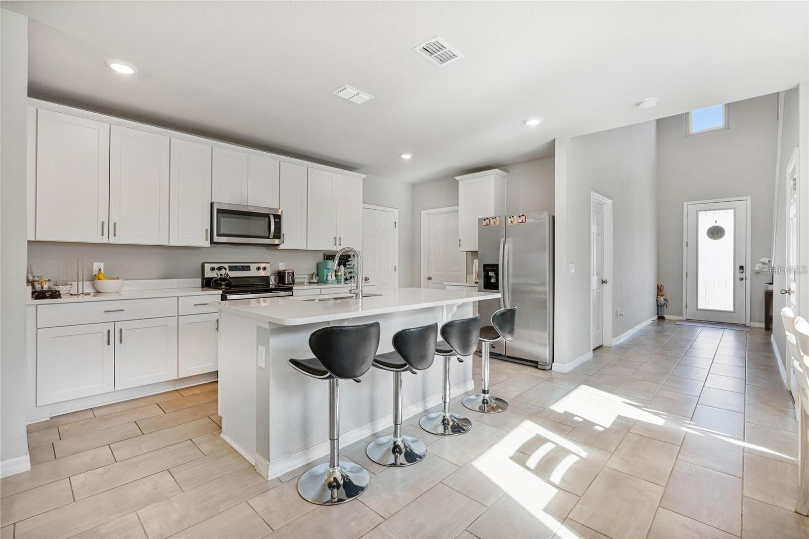 Image 4 of 23 For 17411 Million Lakes Court