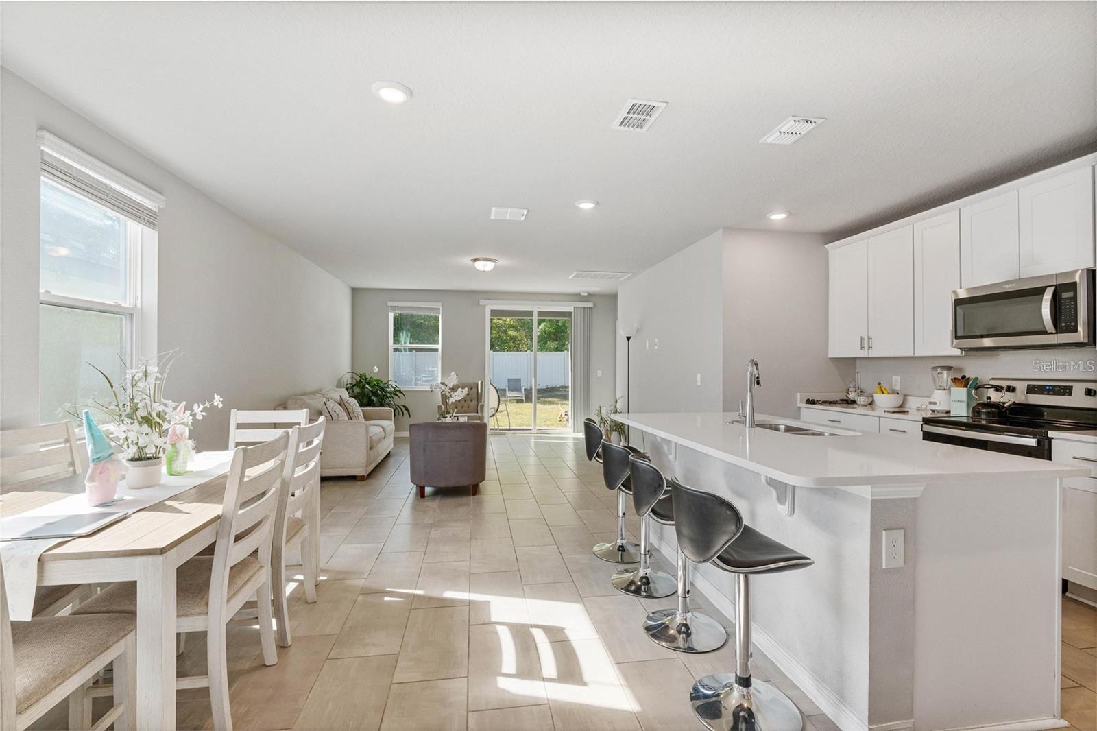 Image 6 of 23 For 17411 Million Lakes Court