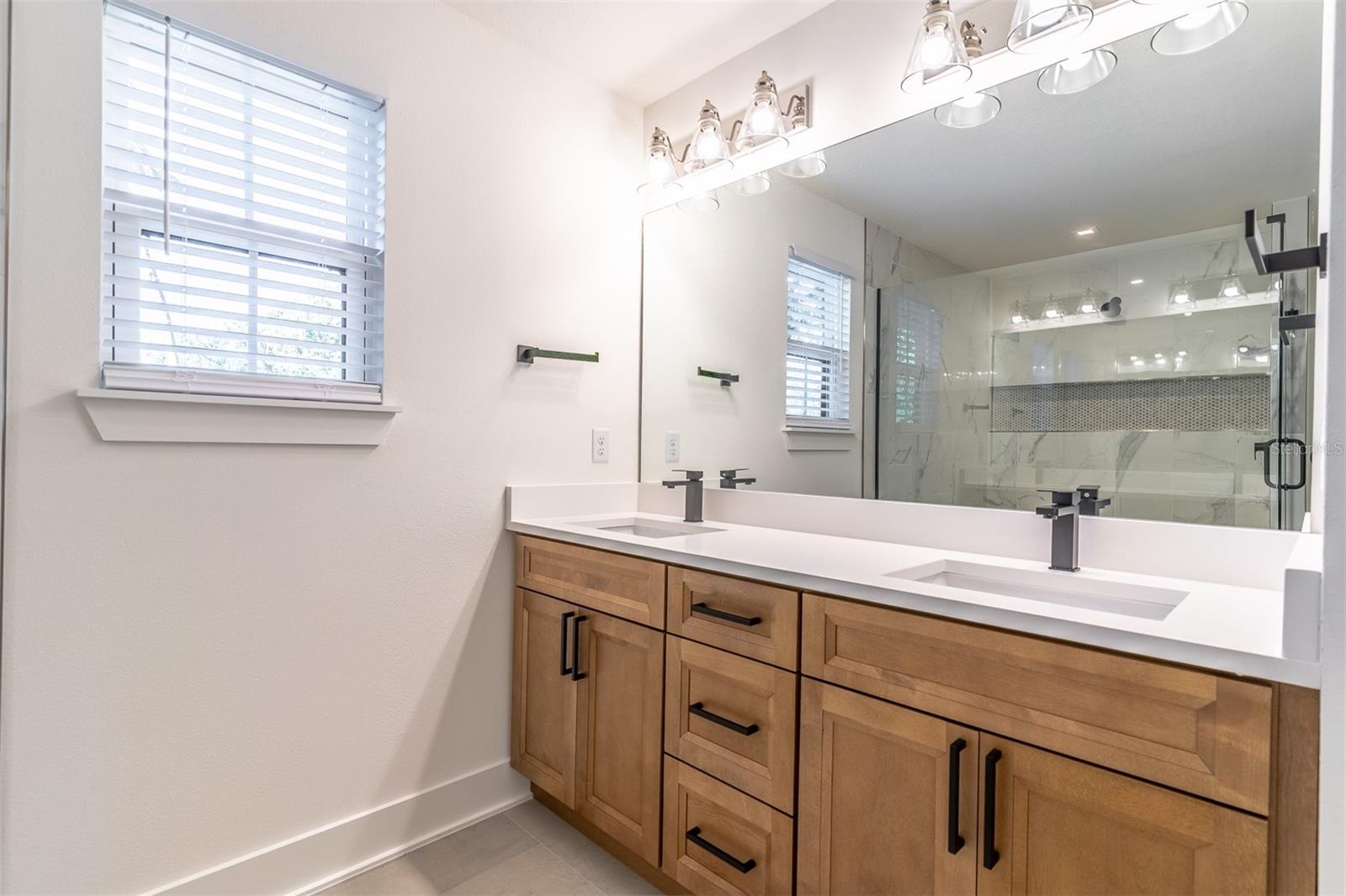 Image 21 of 28 For 1319 Weber Street