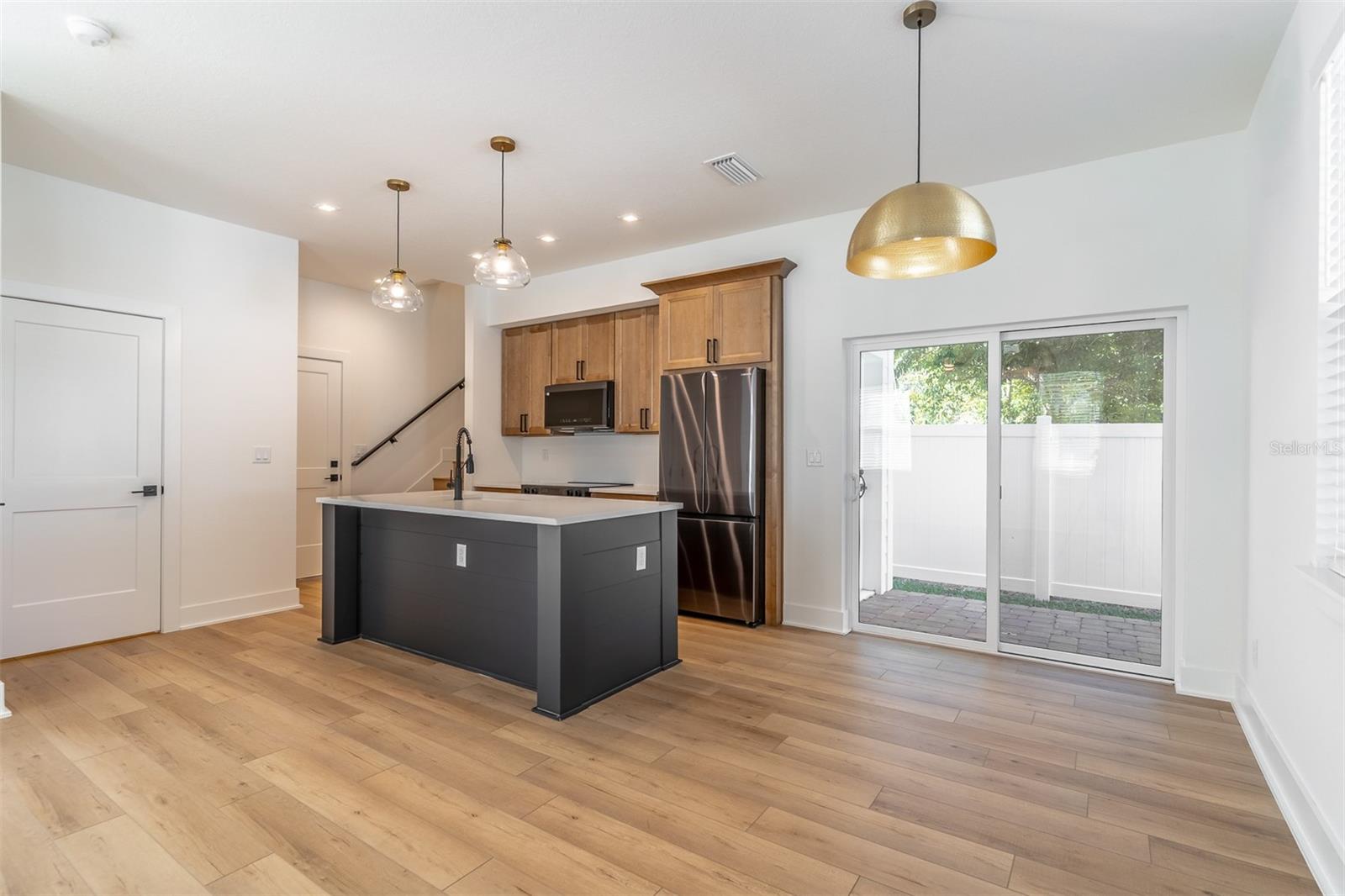 Image 4 of 28 For 1319 Weber Street