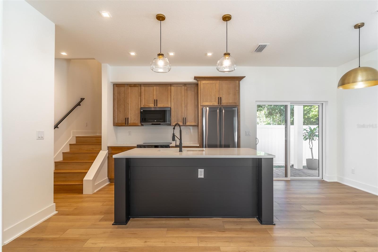 Image 7 of 28 For 1319 Weber Street