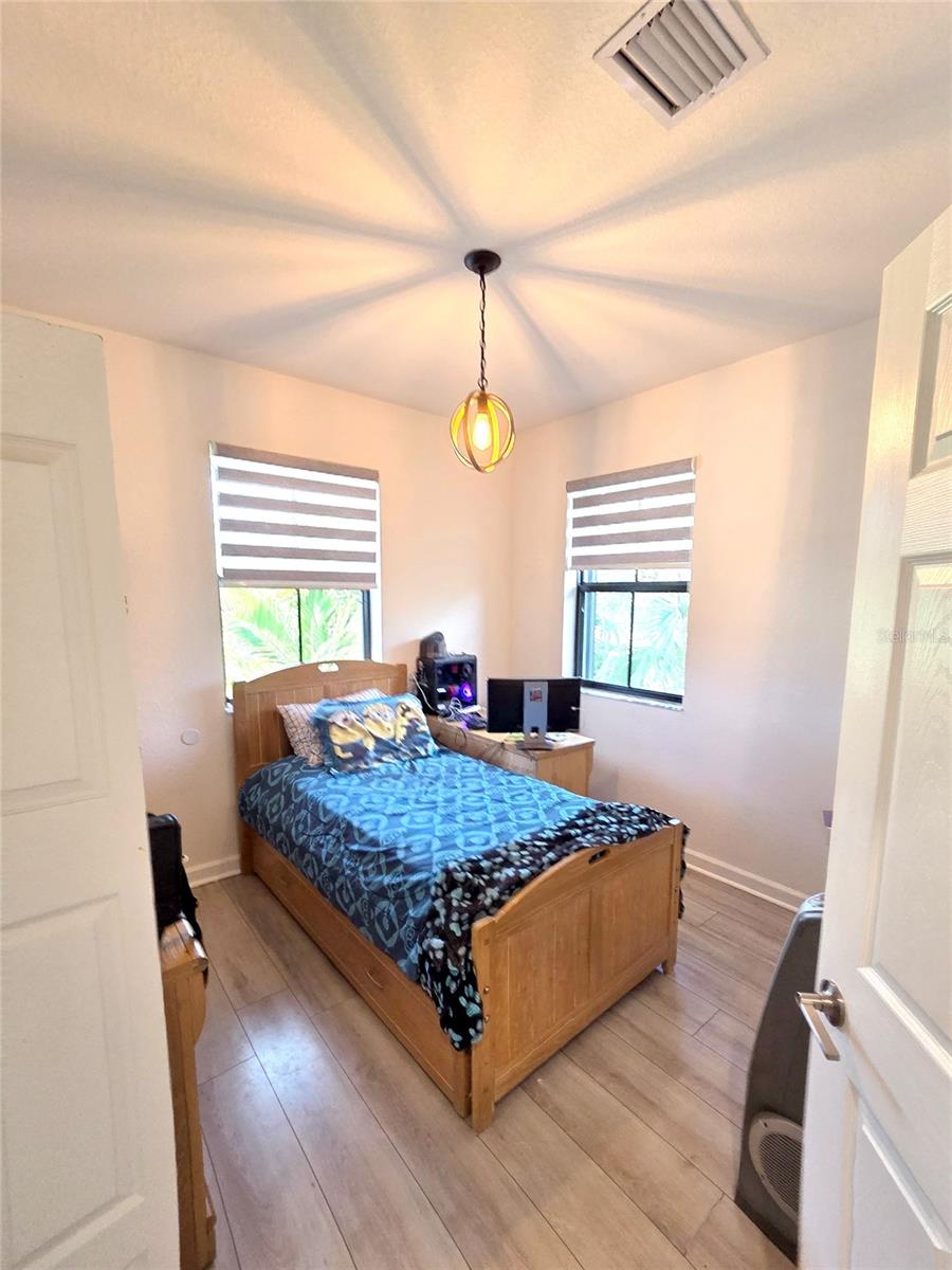 Image 14 of 27 For 4610 Shire Lane