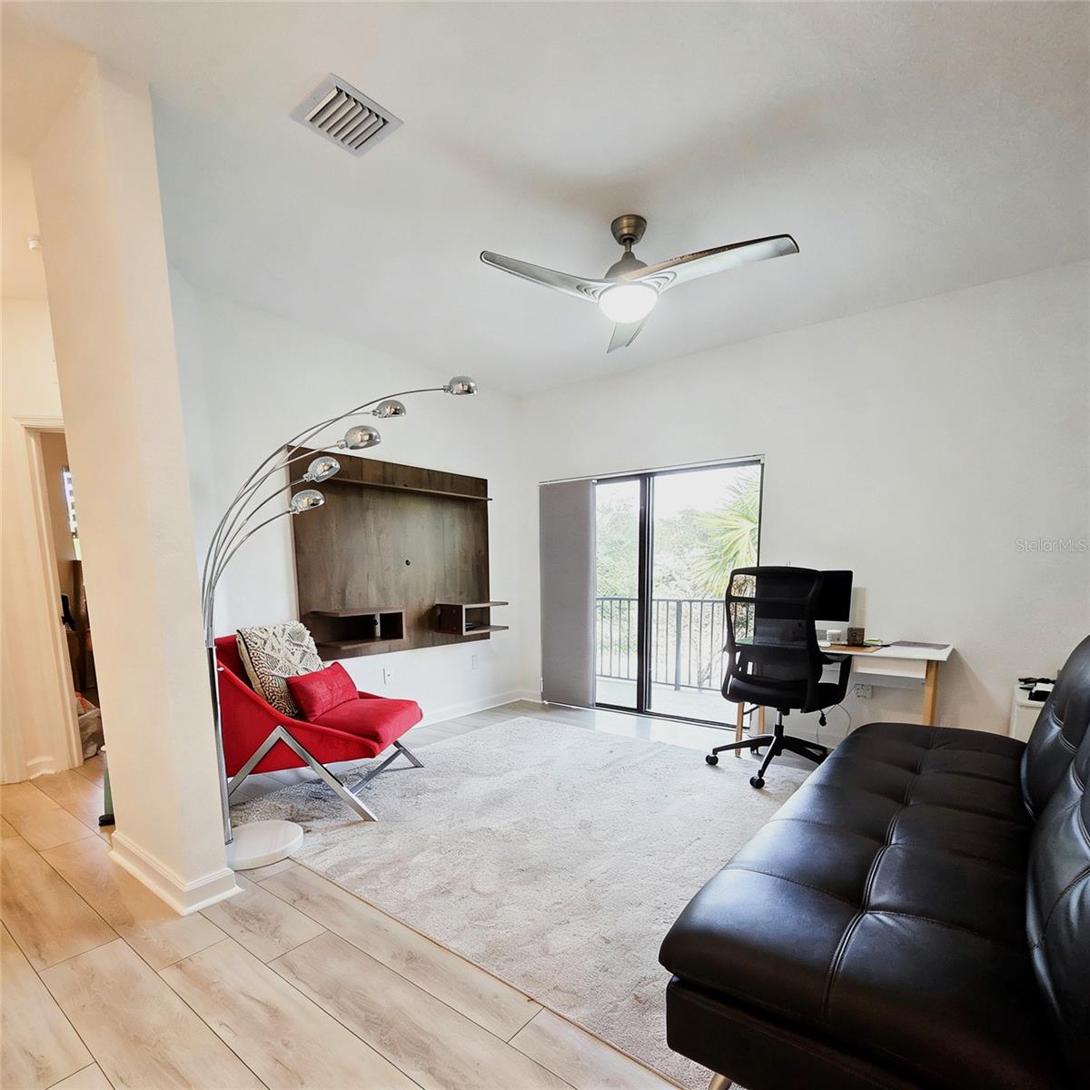 Image 5 of 27 For 4610 Shire Lane