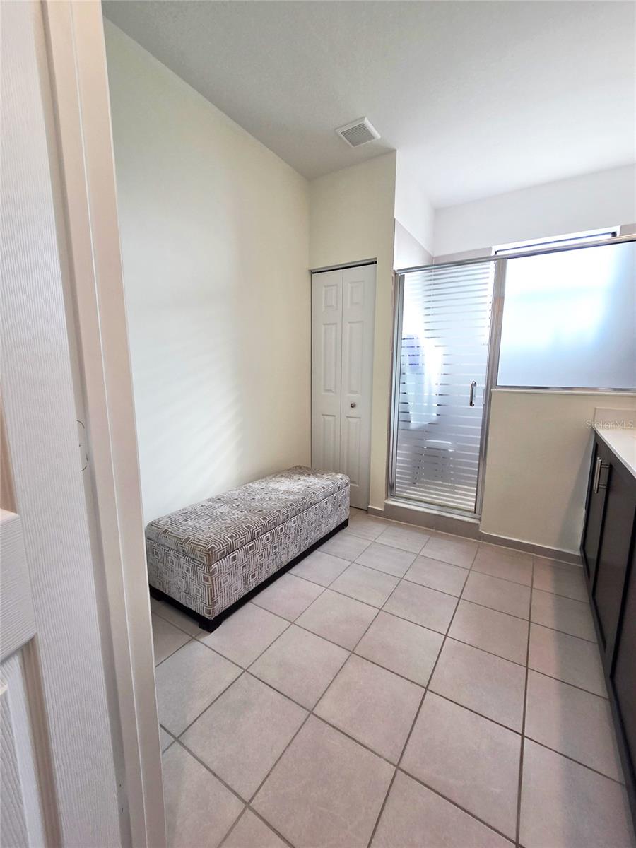 Image 8 of 27 For 4610 Shire Lane