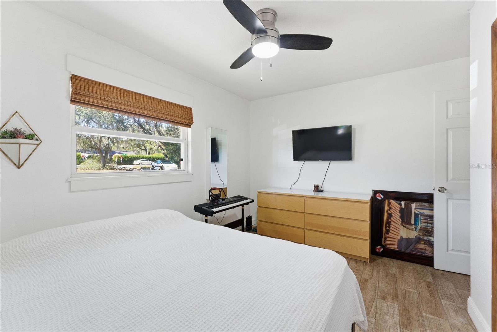 Image 35 of 60 For 26310 Fishermans Road