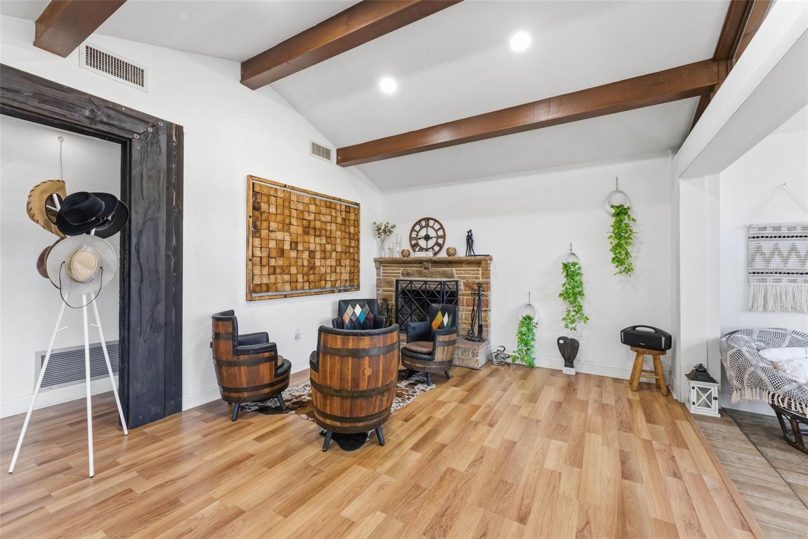 Image 6 of 60 For 26310 Fishermans Road