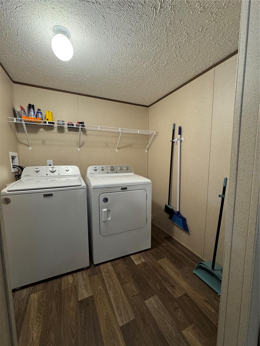 Image 29 of 37 For 18472 58th Place