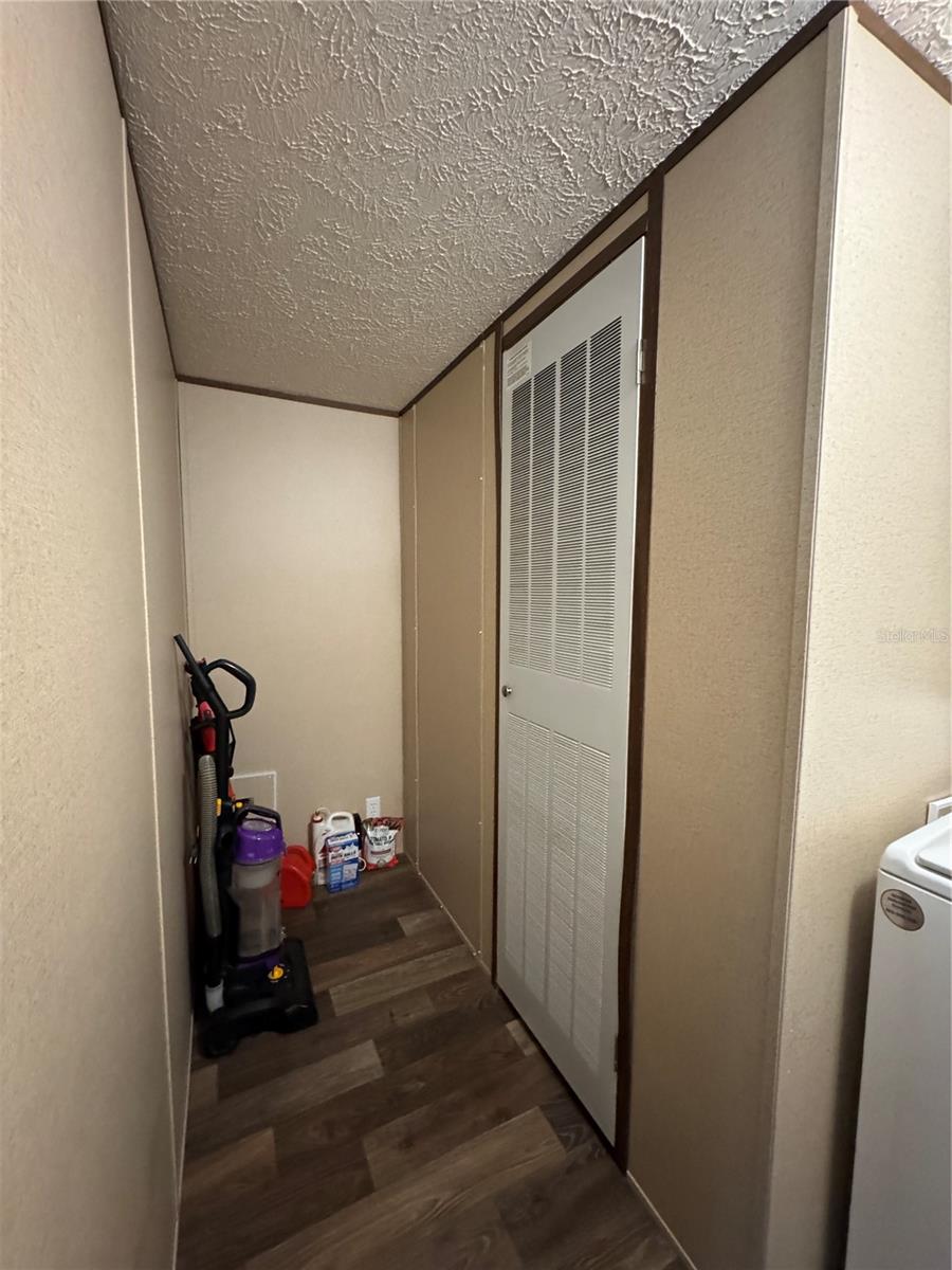 Image 31 of 37 For 18472 58th Place