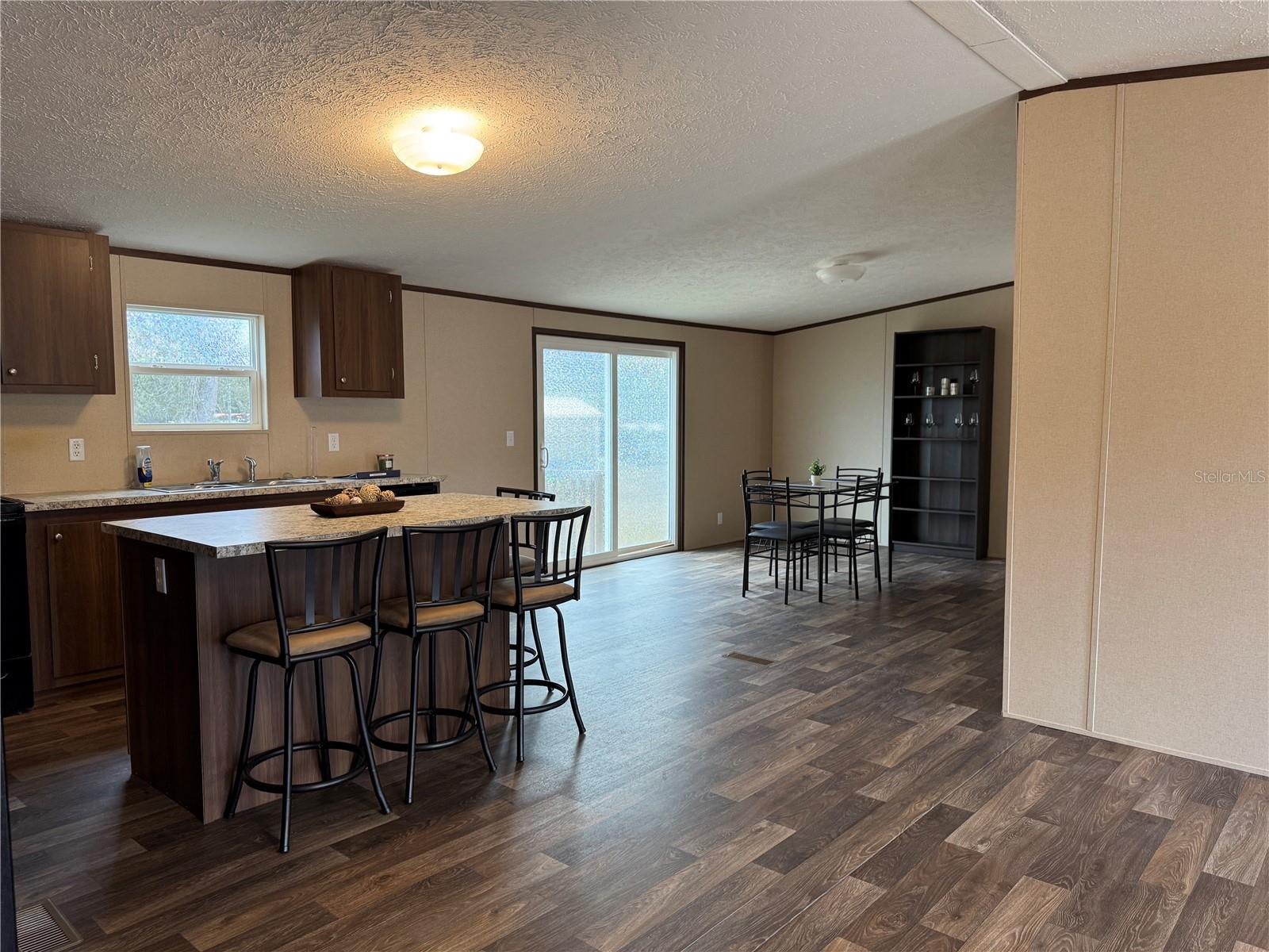 Image 34 of 37 For 18472 58th Place