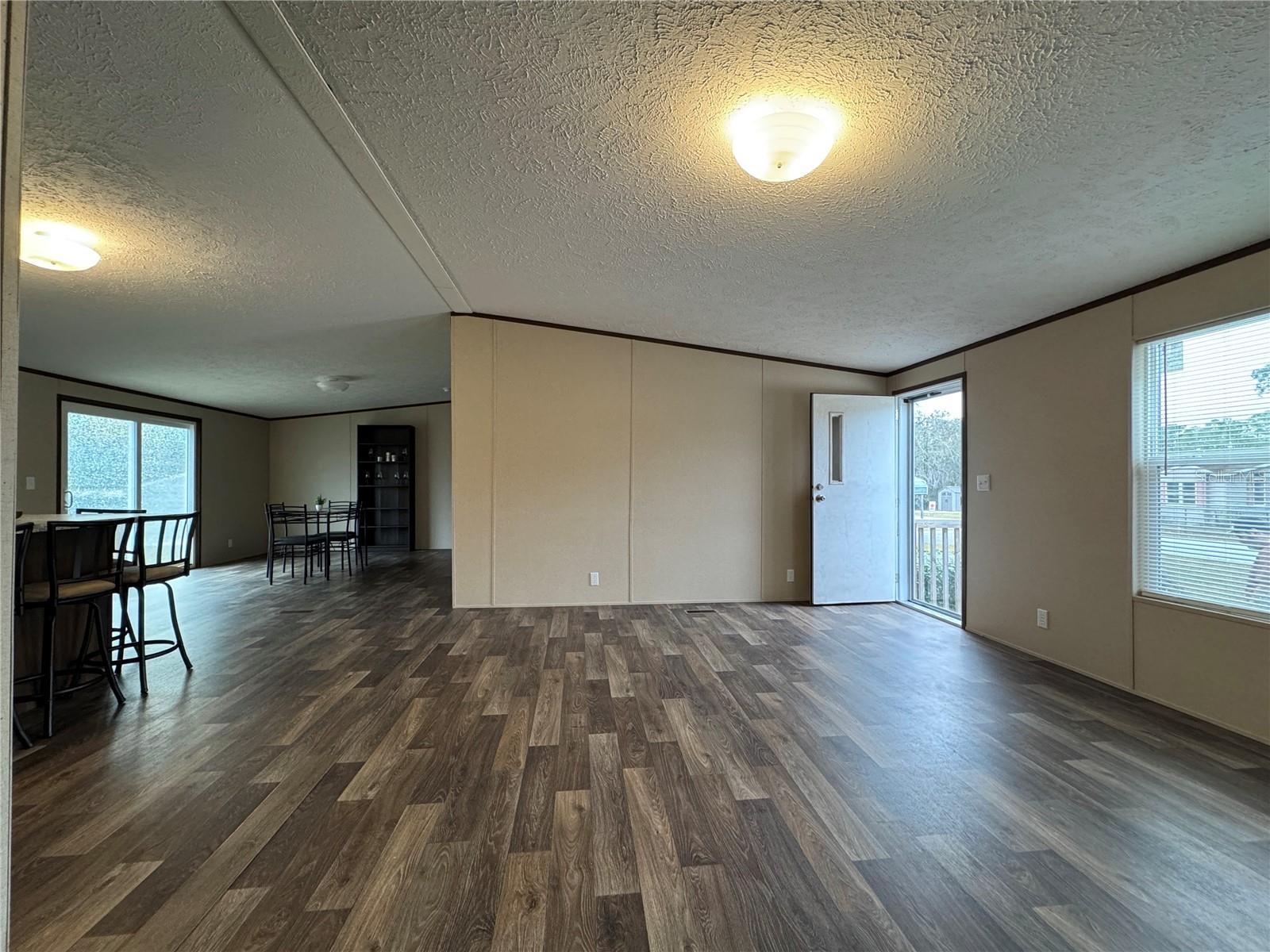 Image 7 of 37 For 18472 58th Place