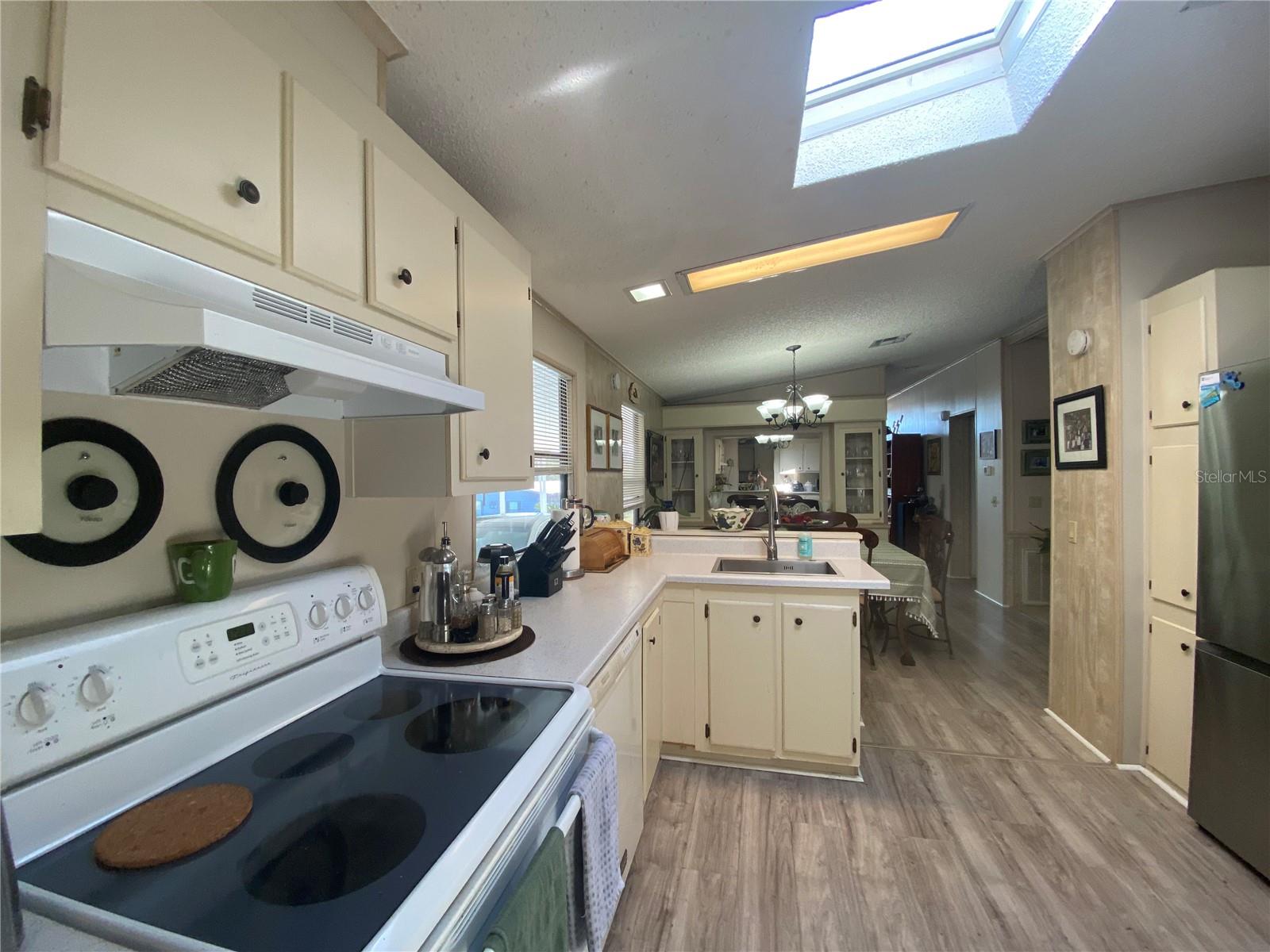 Image 6 of 30 For 3725 Cohen Drive 717