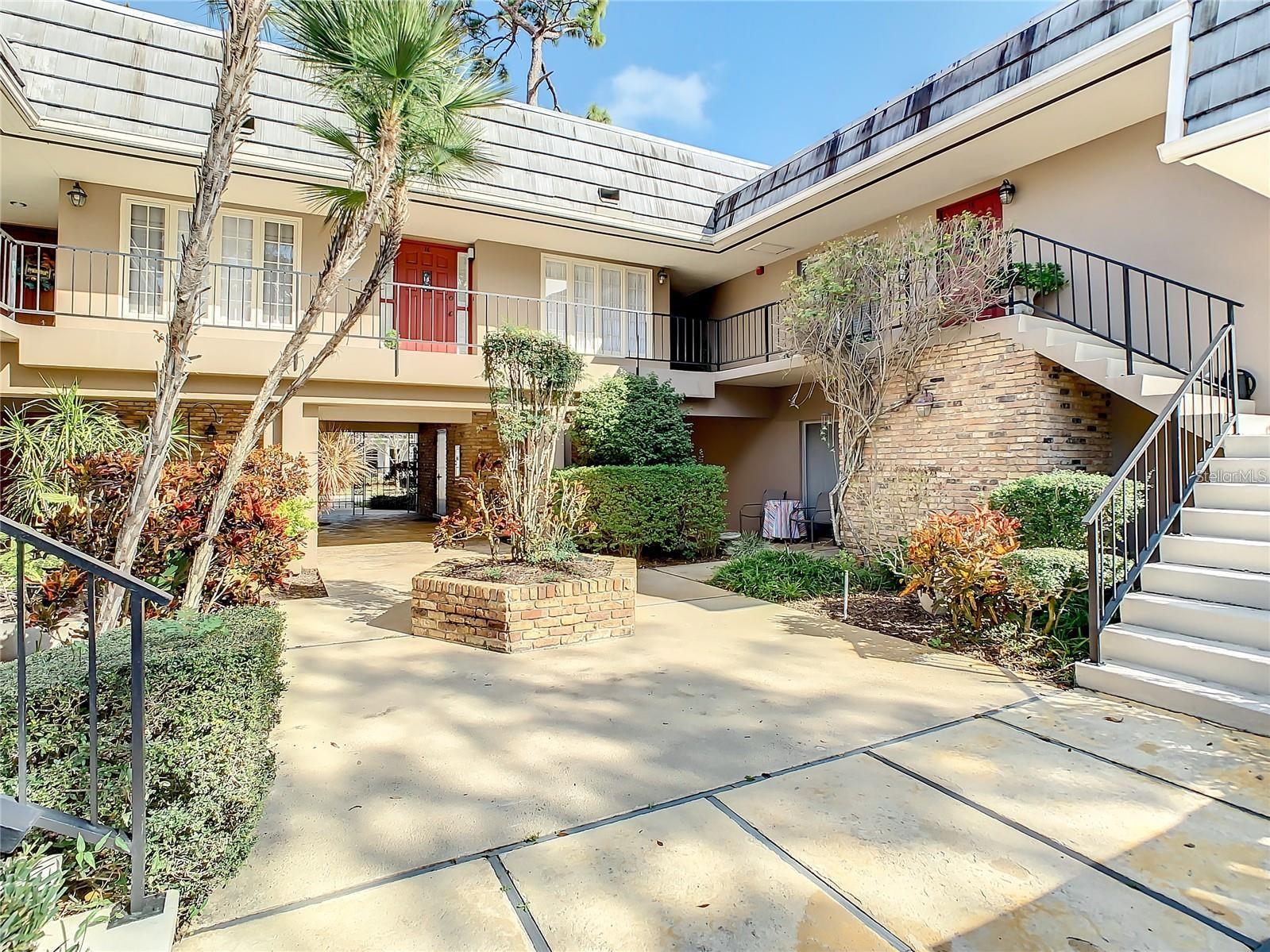 Image 2 of 27 For 1920 Woodcrest Drive 9