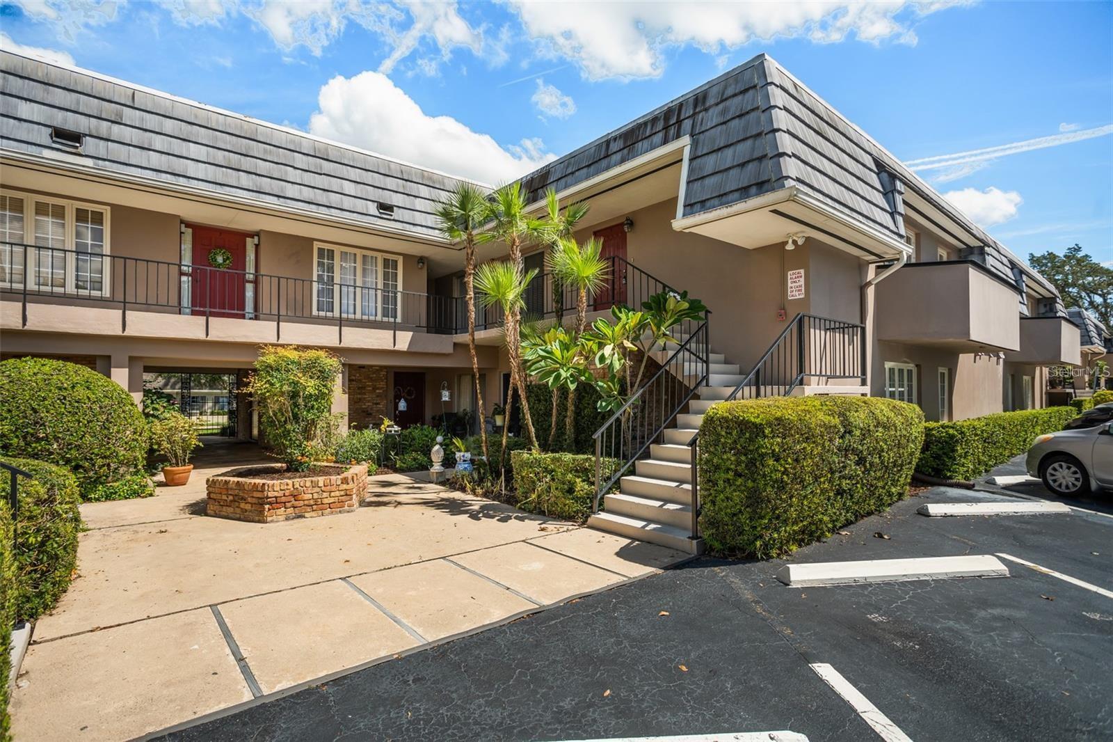 Image 4 of 27 For 1920 Woodcrest Drive 9