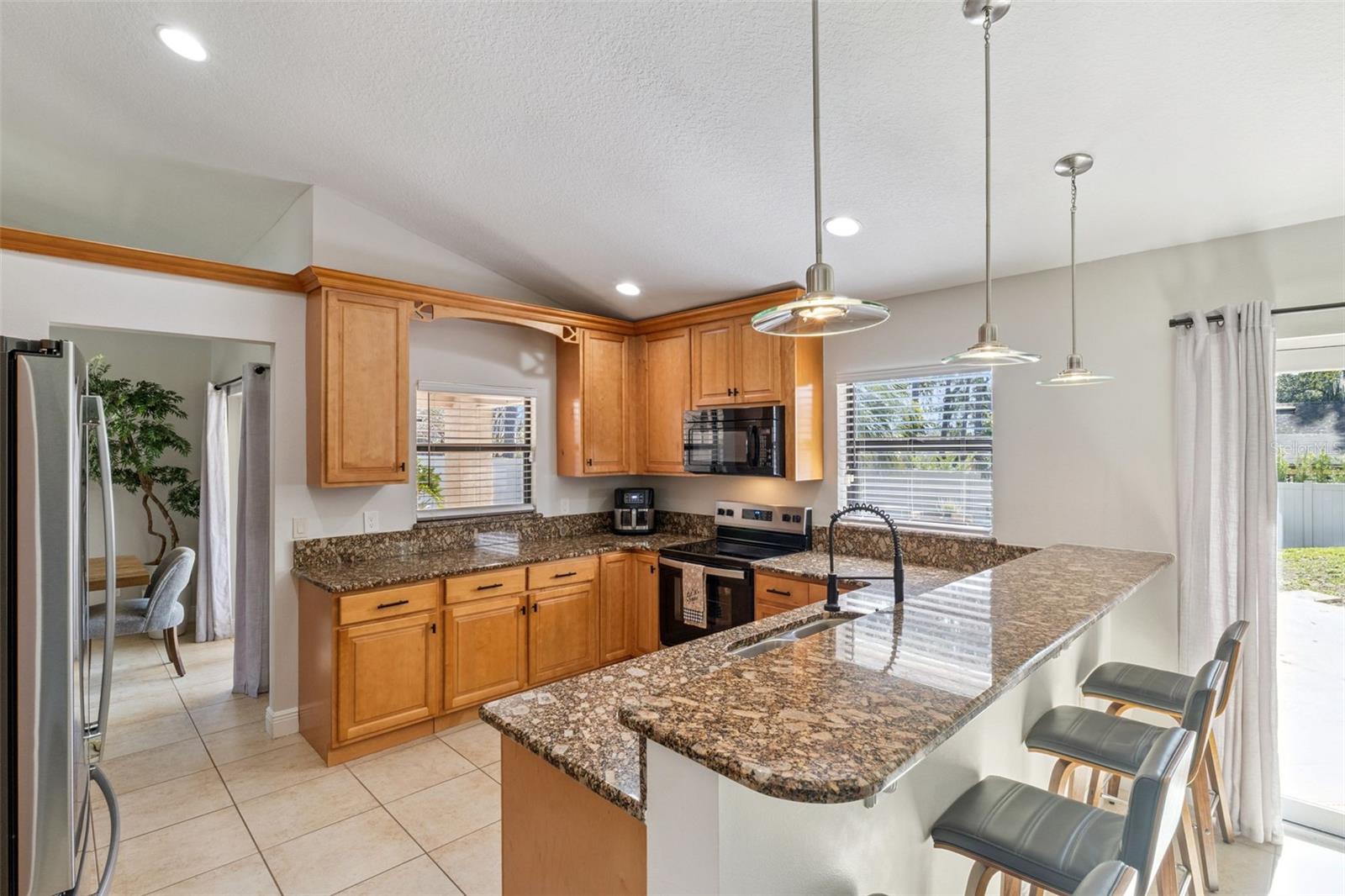 Image 13 of 31 For 9024 Woodbreeze Boulevard