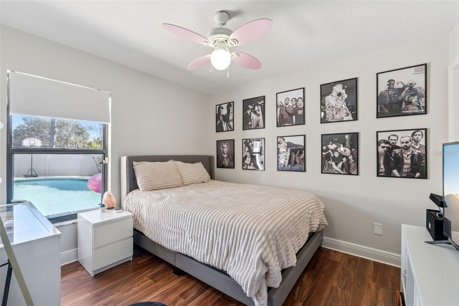 Image 17 of 31 For 9024 Woodbreeze Boulevard