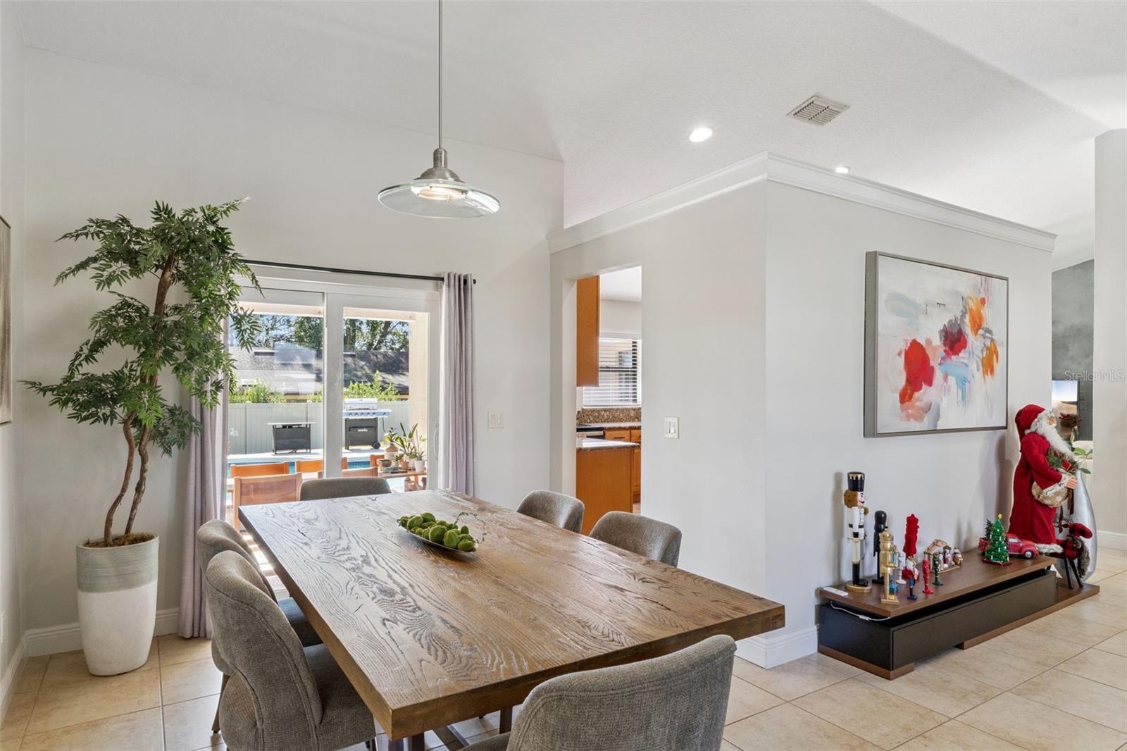 Image 5 of 31 For 9024 Woodbreeze Boulevard