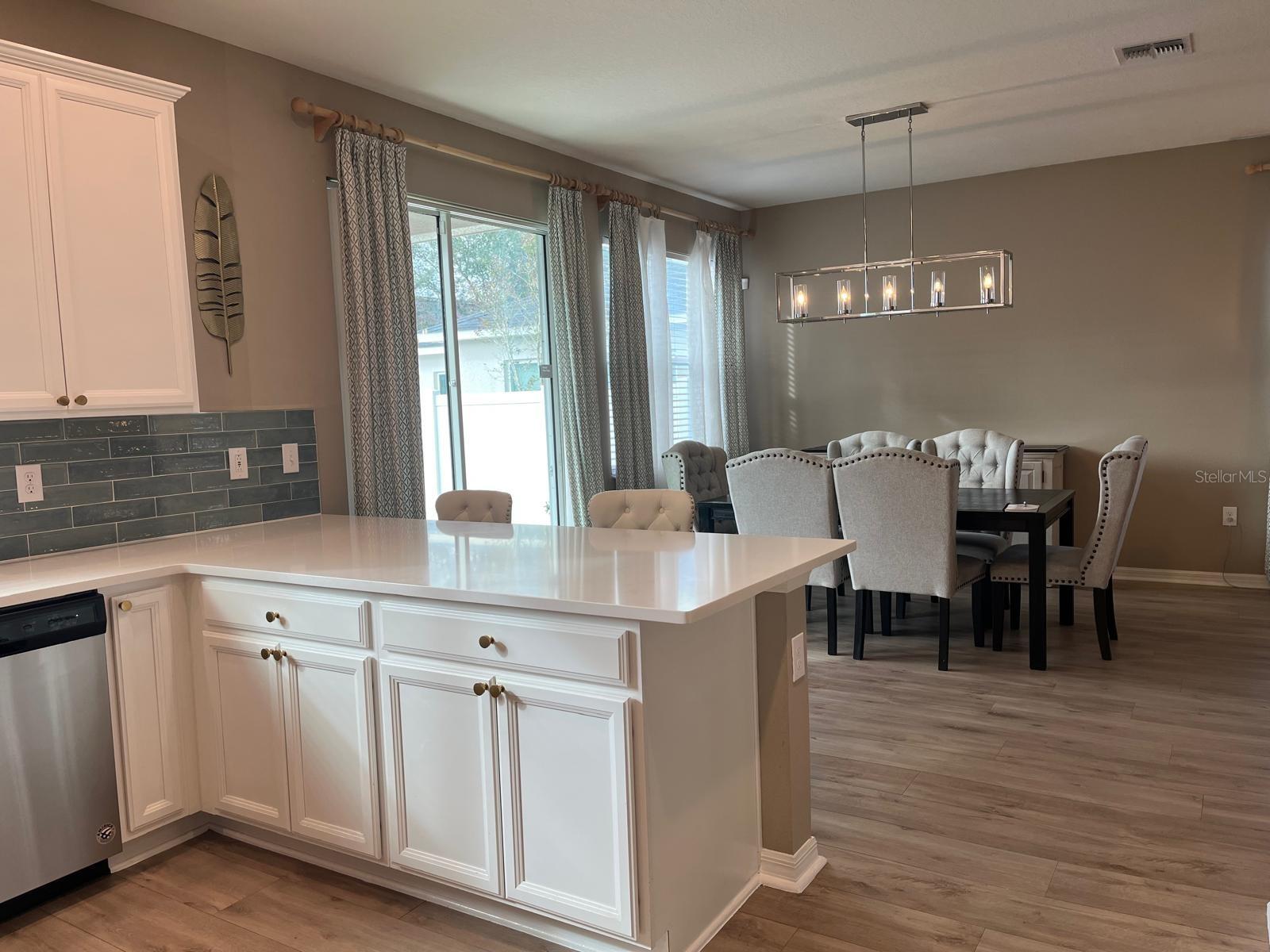 Image 11 of 54 For 1008 Papaya Circle