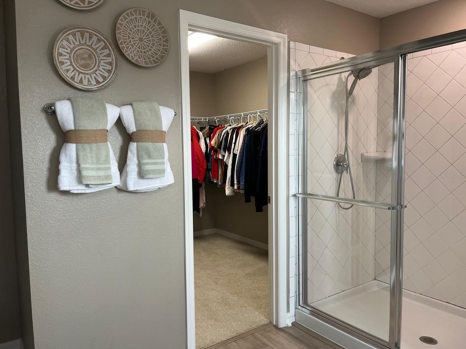 Image 29 of 54 For 1008 Papaya Circle