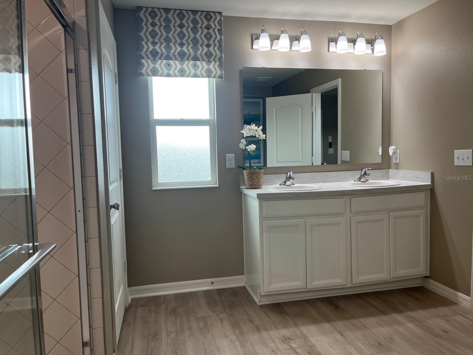 Image 32 of 54 For 1008 Papaya Circle