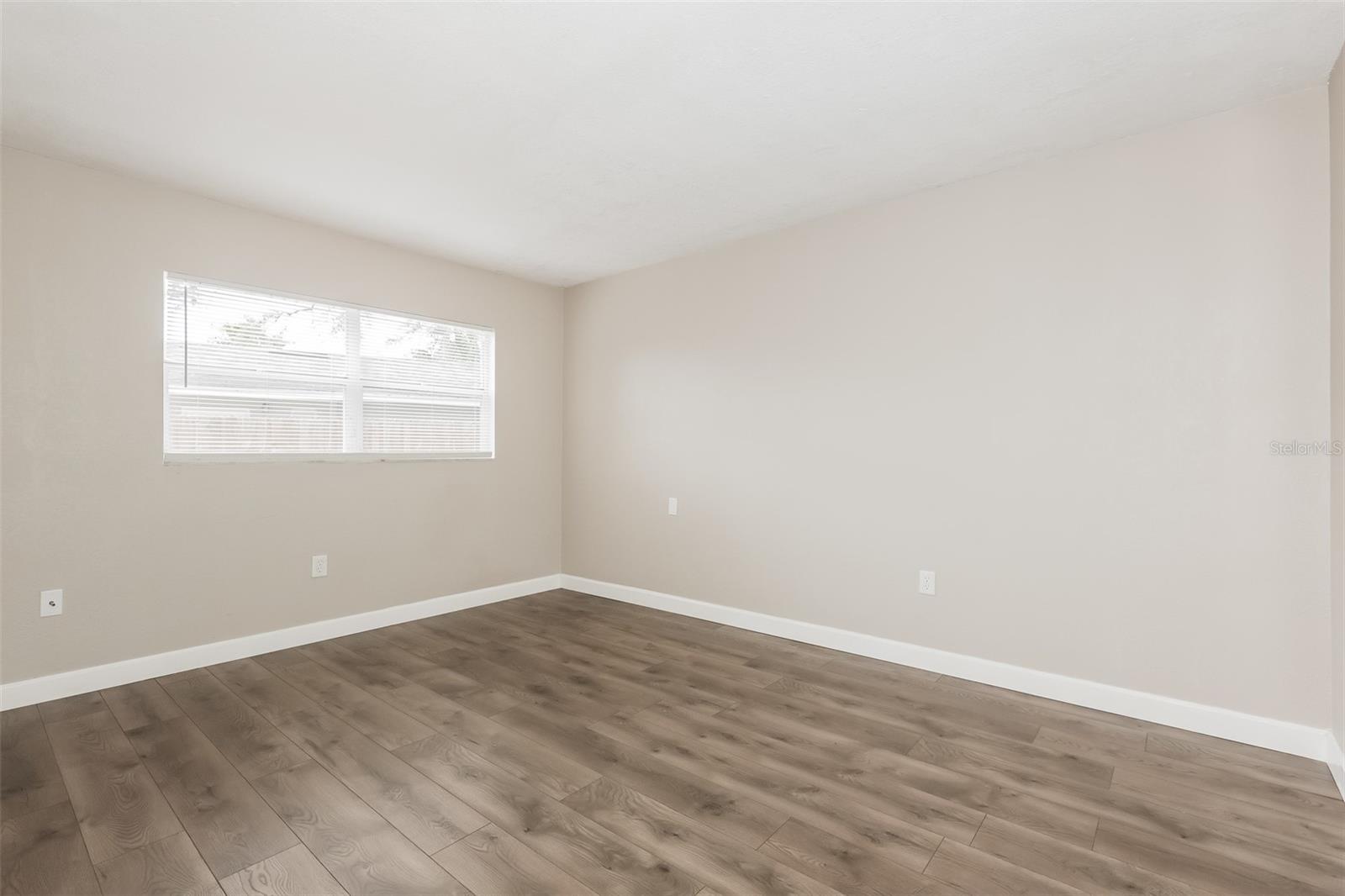 Image 14 of 21 For 524 Princess Place