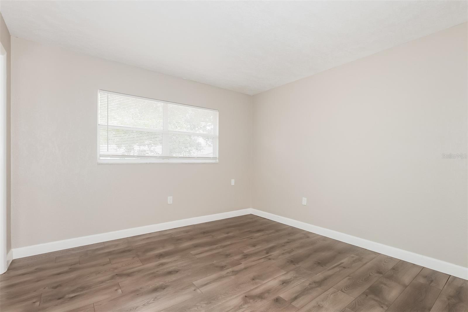 Image 15 of 21 For 524 Princess Place