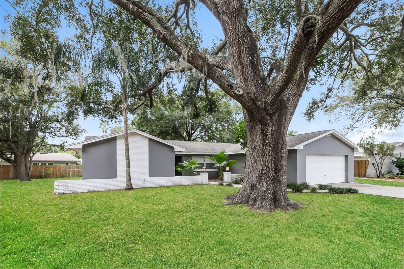 Image 2 of 21 For 524 Princess Place