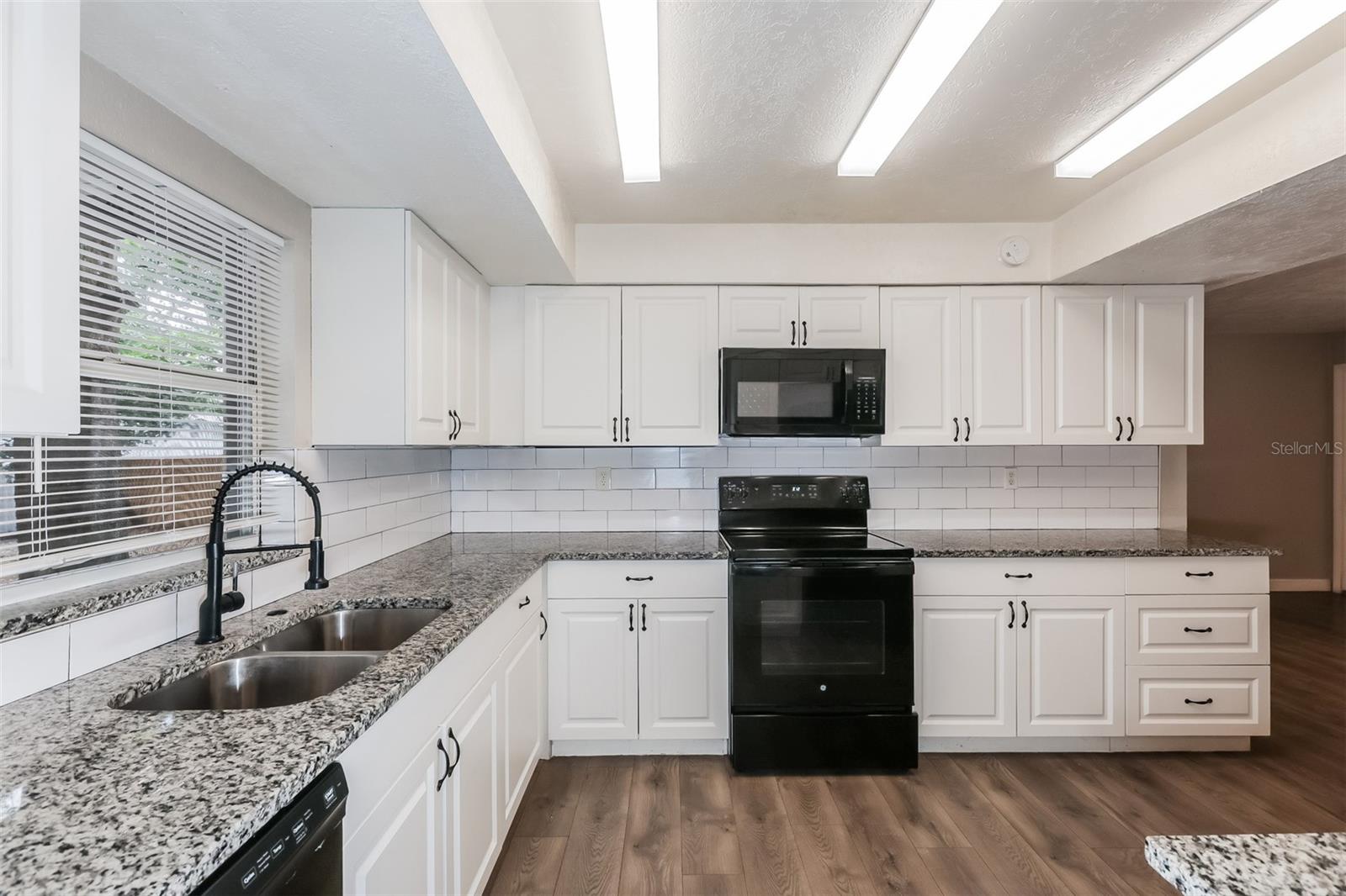 Image 8 of 21 For 524 Princess Place