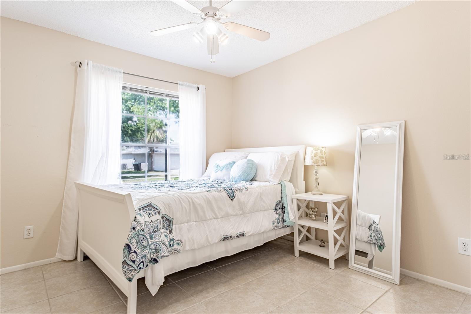 Image 21 of 29 For 767 Meadowside Court