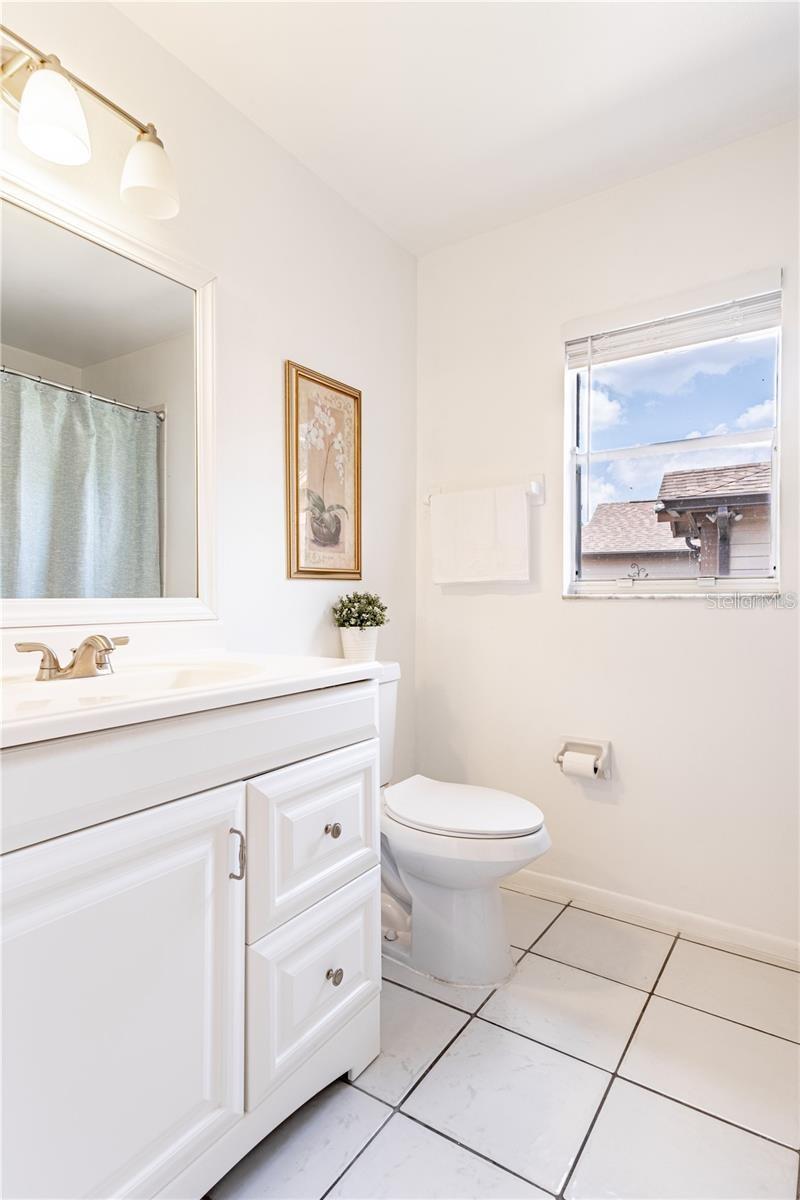 Image 22 of 29 For 767 Meadowside Court