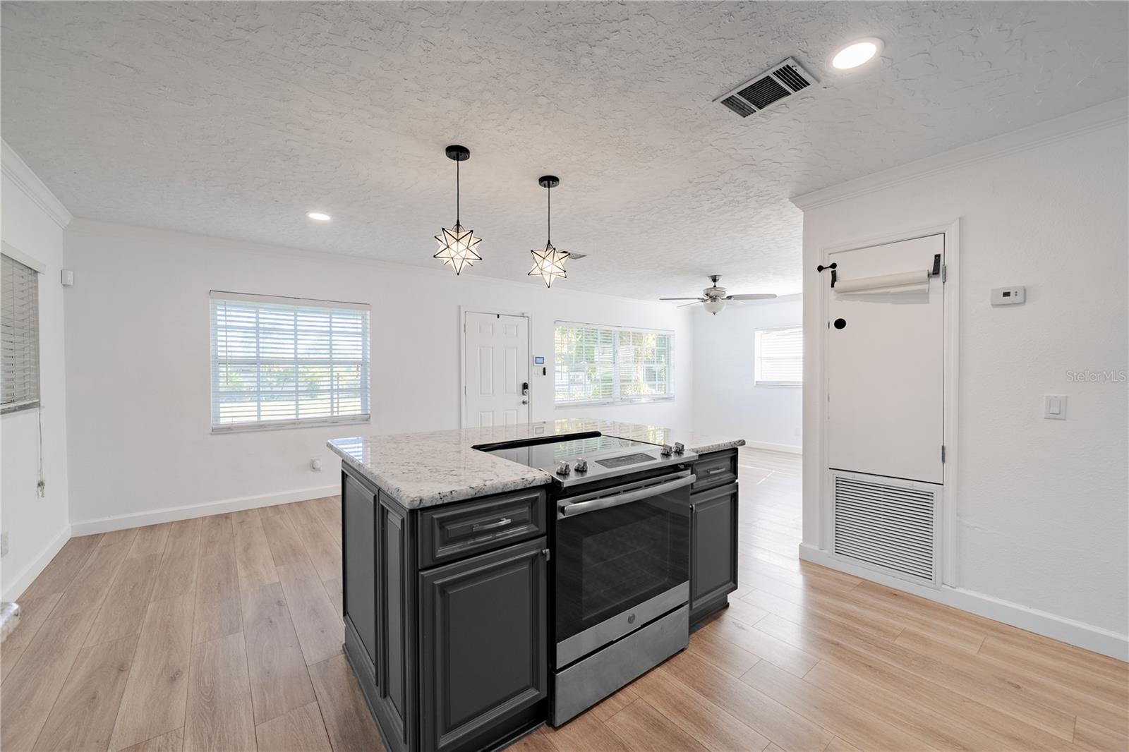 Image 8 of 24 For 3518 Fairway Lane