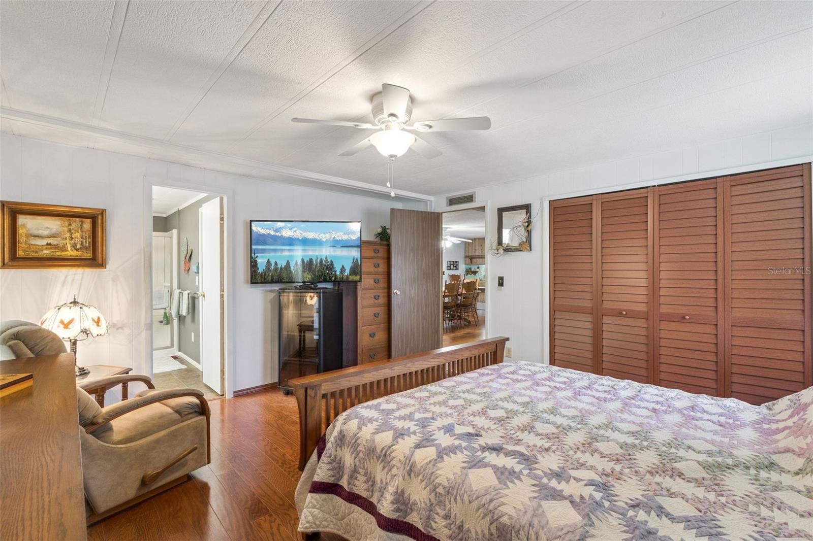 Image 17 of 42 For 221 Pinewood Drive