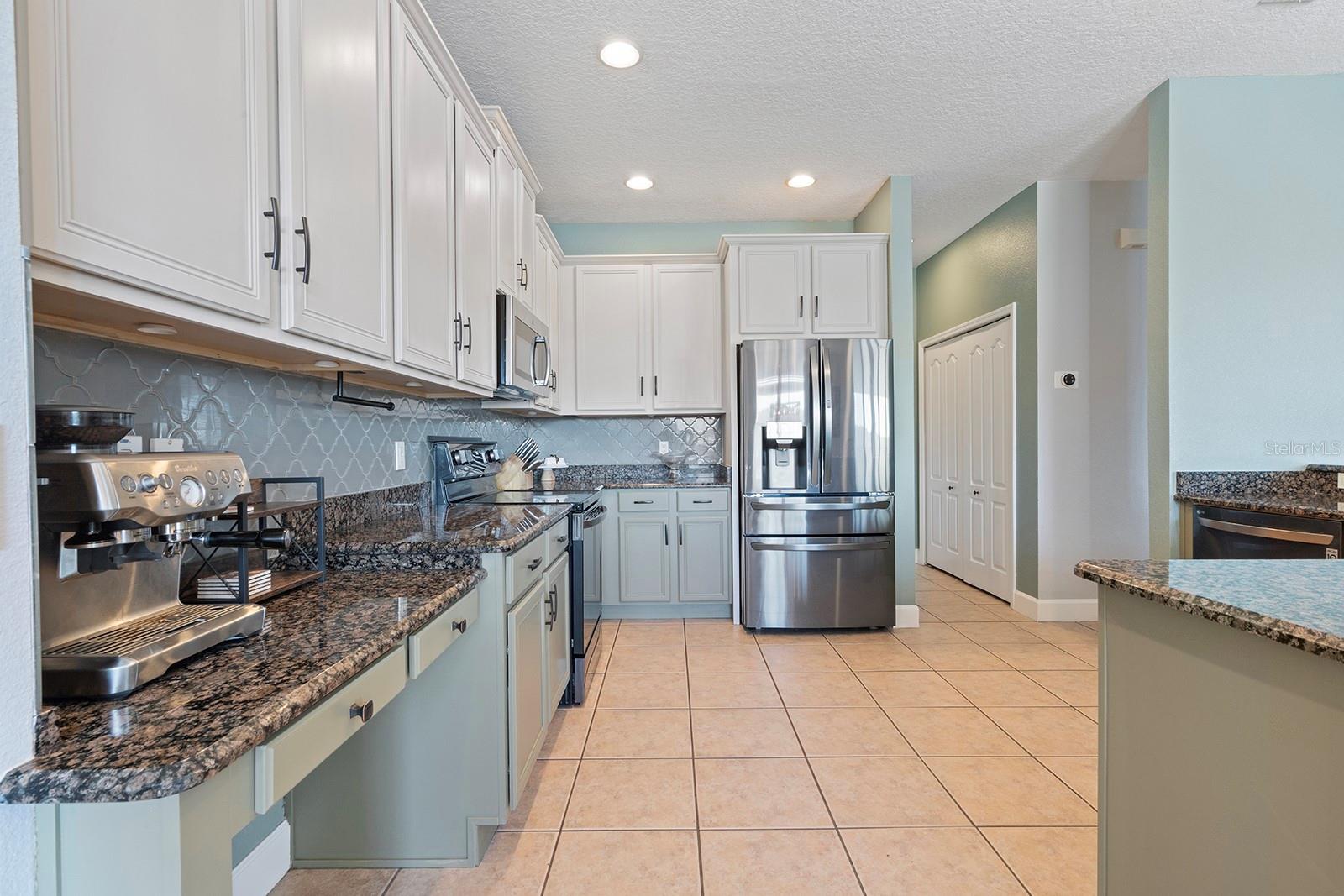 Image 13 of 72 For 4916 Parkview Drive