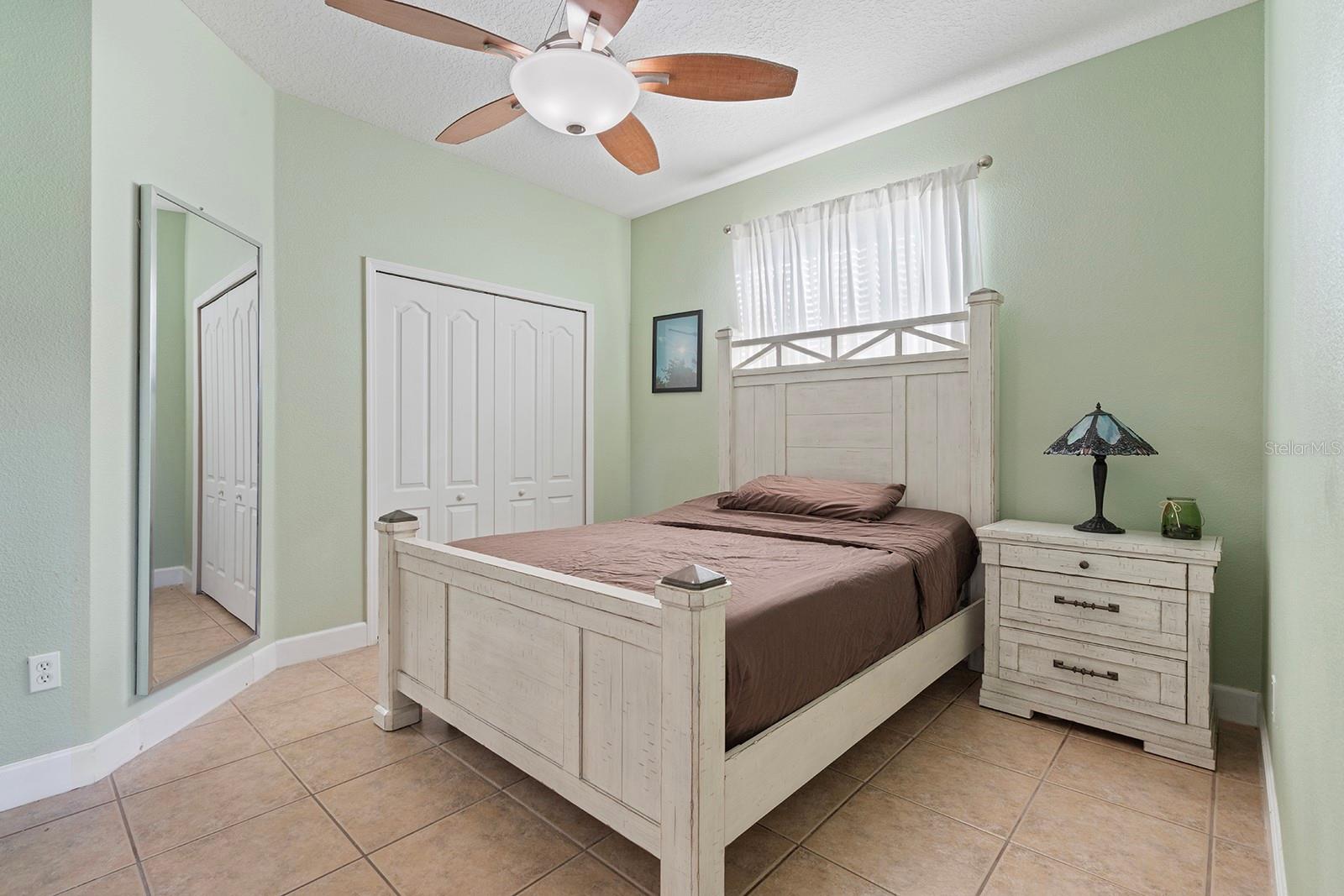 Image 23 of 72 For 4916 Parkview Drive