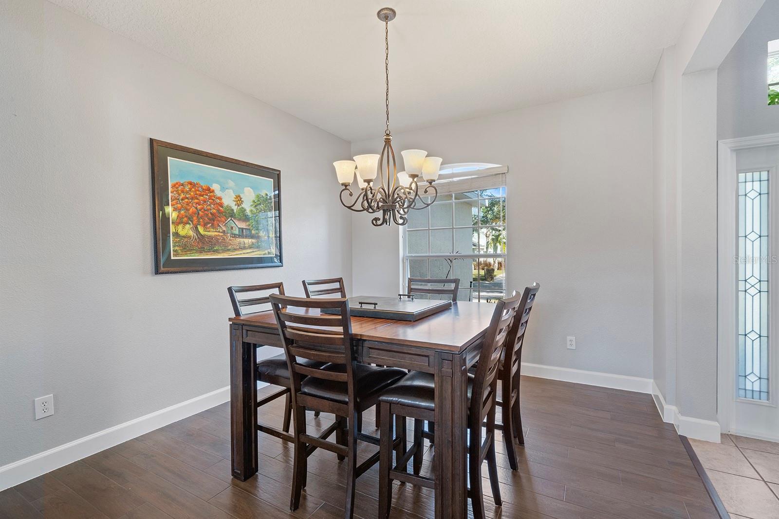 Image 4 of 72 For 4916 Parkview Drive