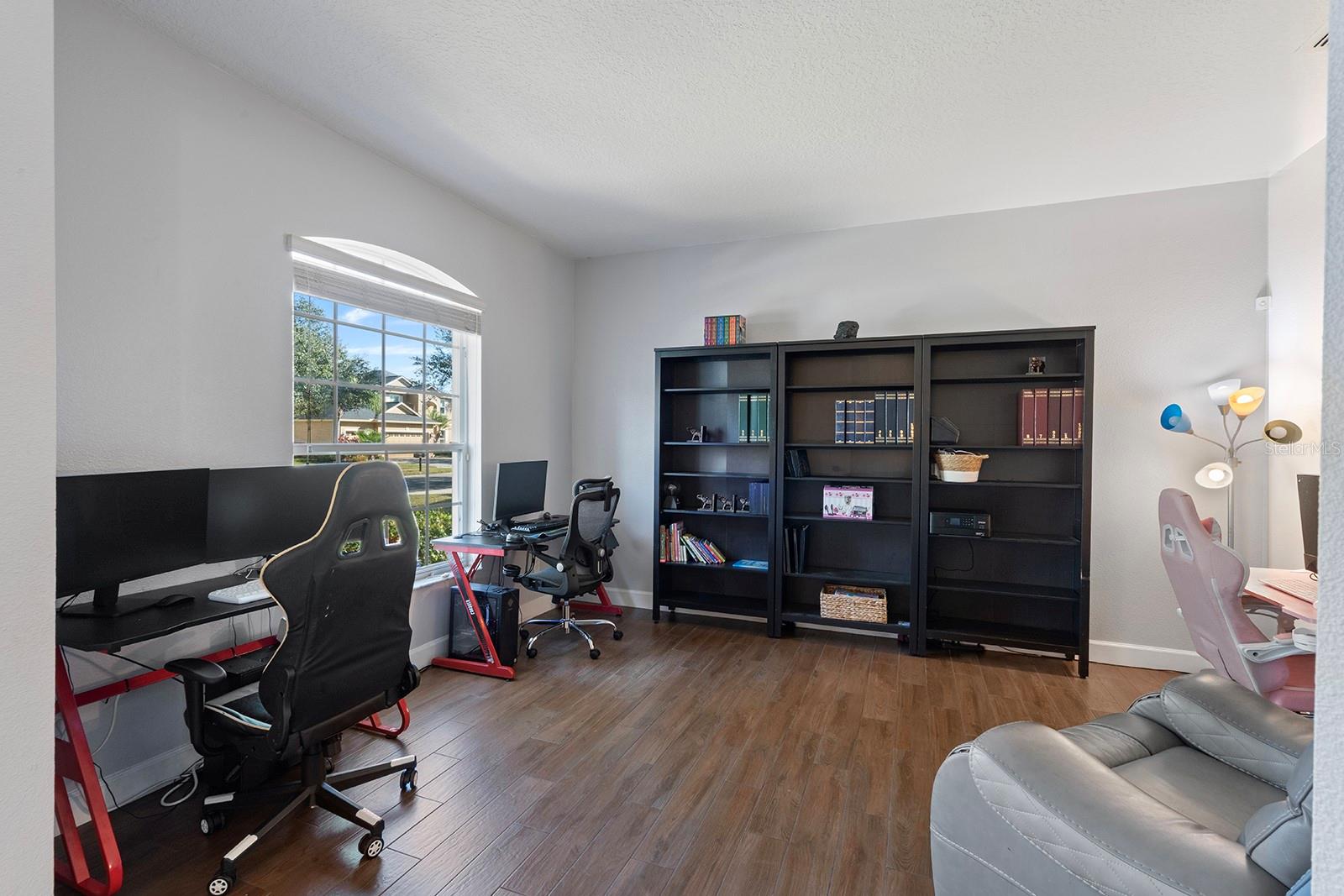 Image 5 of 72 For 4916 Parkview Drive