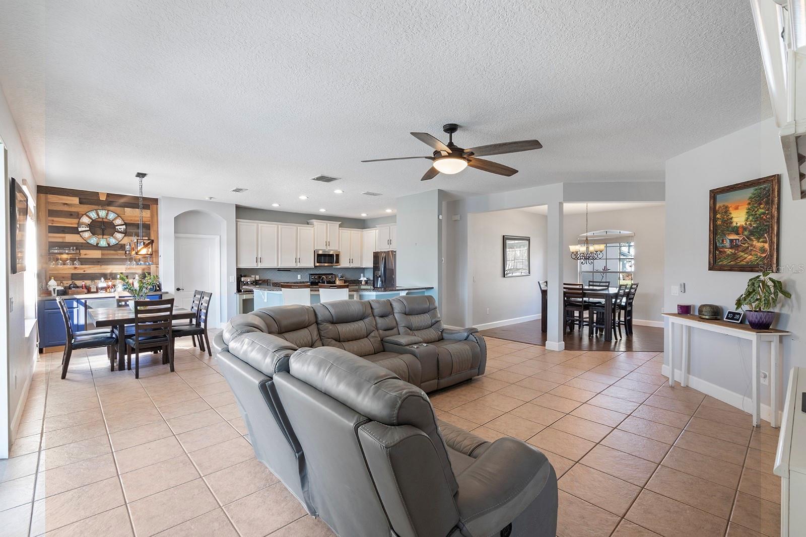 Image 7 of 72 For 4916 Parkview Drive