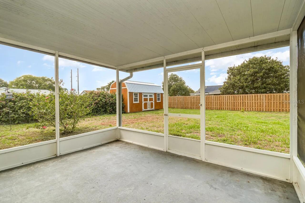 Image 13 of 17 For 1399 Helliwell Street Nw