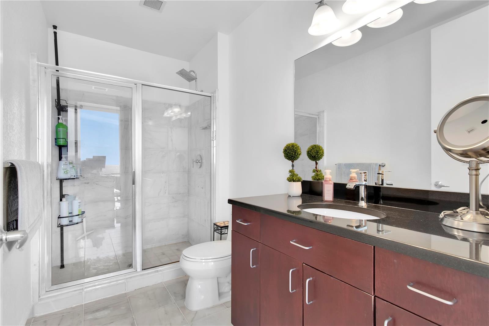 Image 29 of 61 For 150 Robinson Street 2002