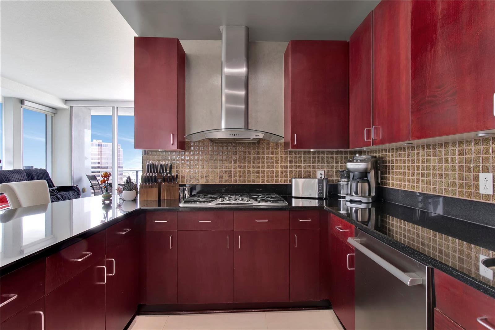 Image 53 of 61 For 150 Robinson Street 2002