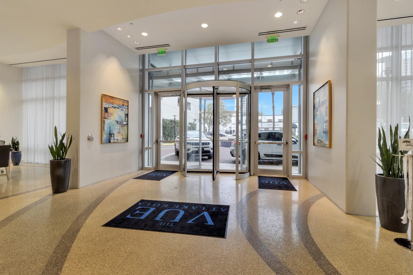 Image 6 of 61 For 150 Robinson Street 2002