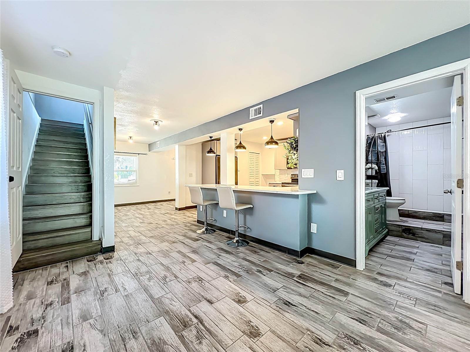 Image 14 of 51 For 423 Ololu Drive